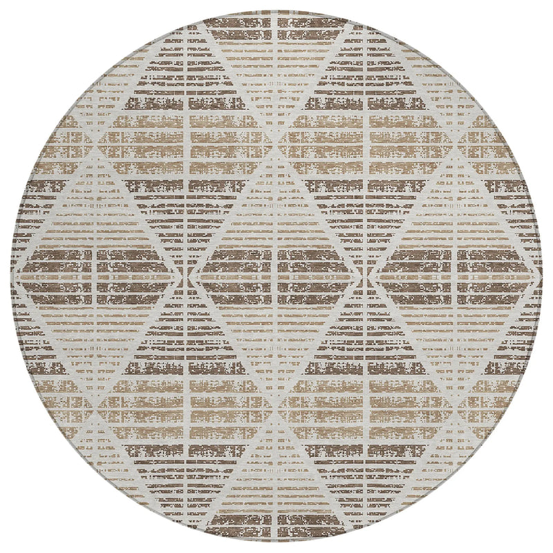 8' Pearl And Navy Blue Round Geometric Washable Indoor Outdoor Area Rug Homeroots Outdoor