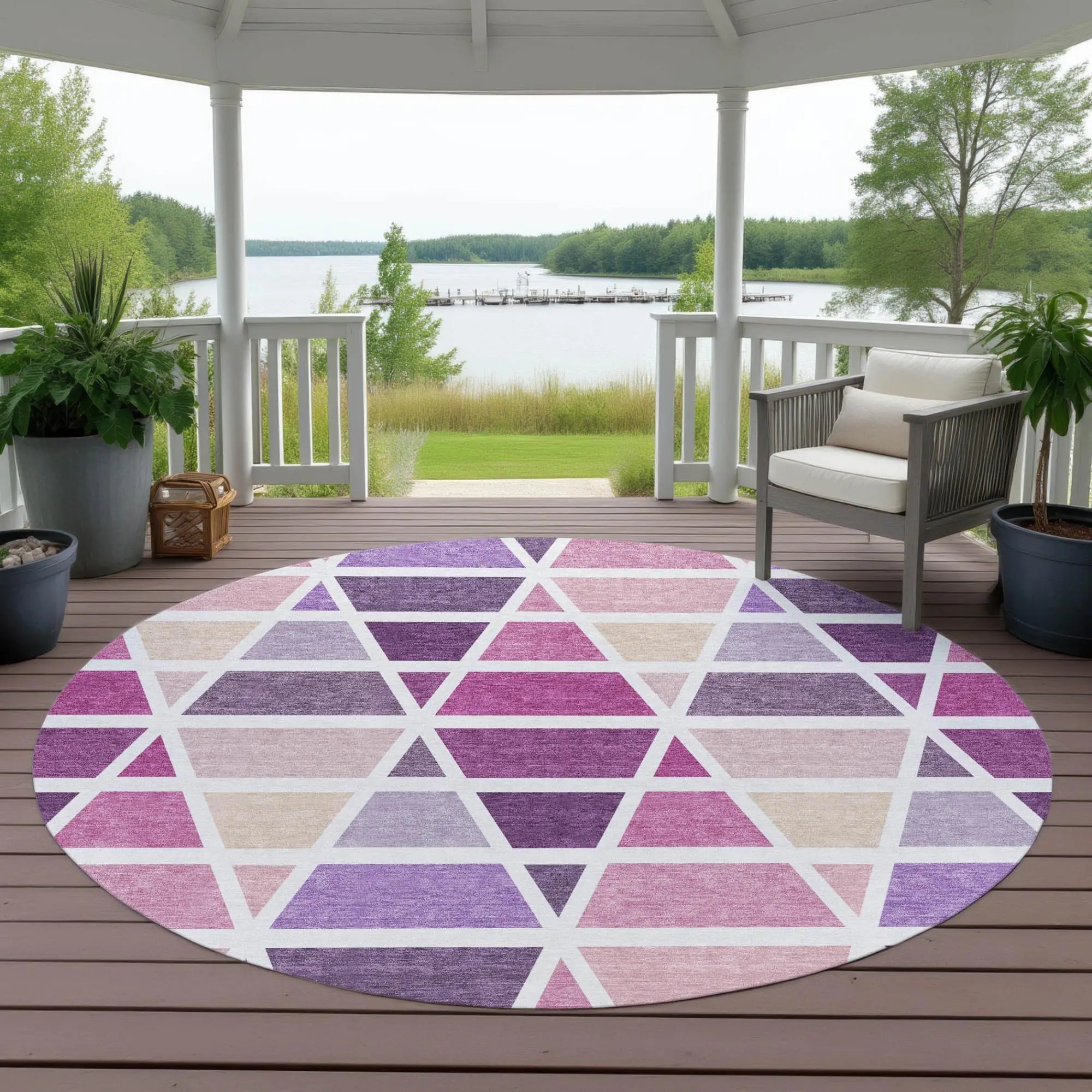 8' Pink And White Round Geometric Washable Indoor Outdoor Area Rug Homeroots Outdoor