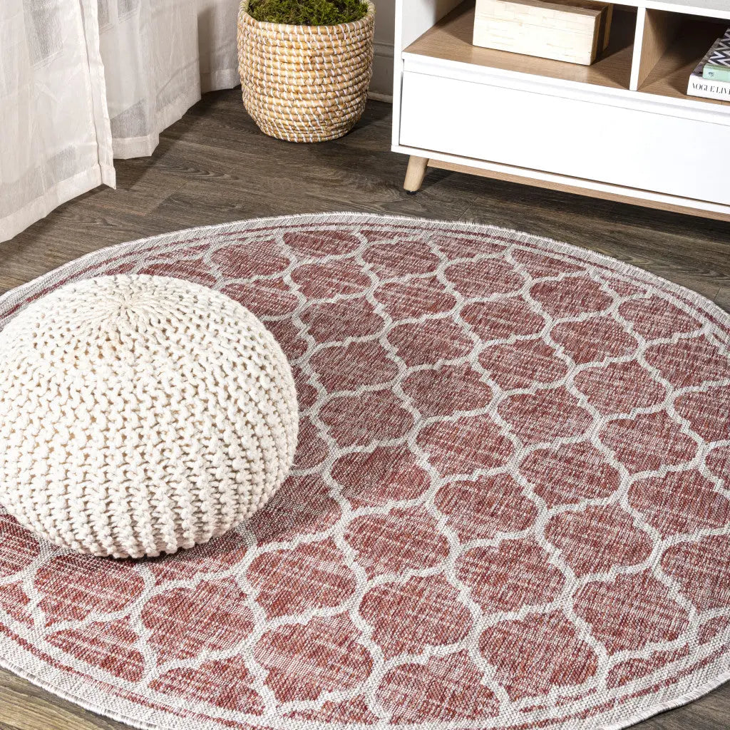 8' Red And Beige Round Geometric Indoor Outdoor Area Rug Homeroots Outdoor