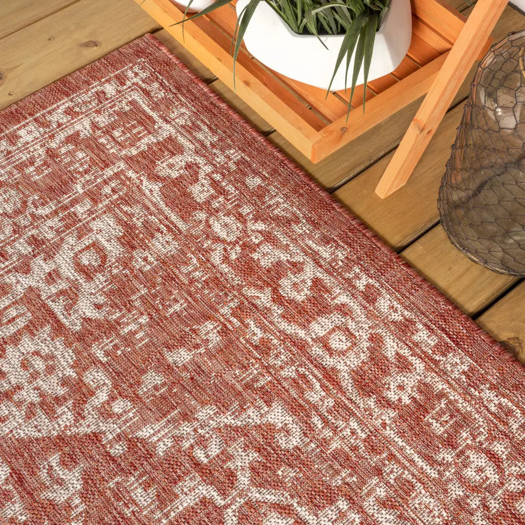 8' Red And Taupe Round Medallion Indoor Outdoor Area Rug Homeroots Outdoor
