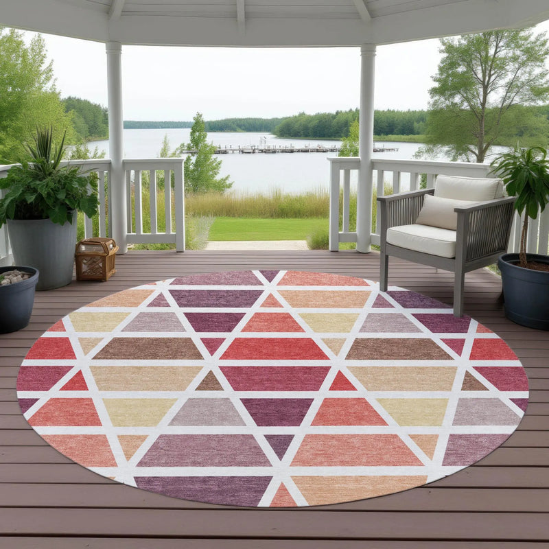 8' Red And White Round Geometric Washable Indoor Outdoor Area Rug Homeroots Outdoor