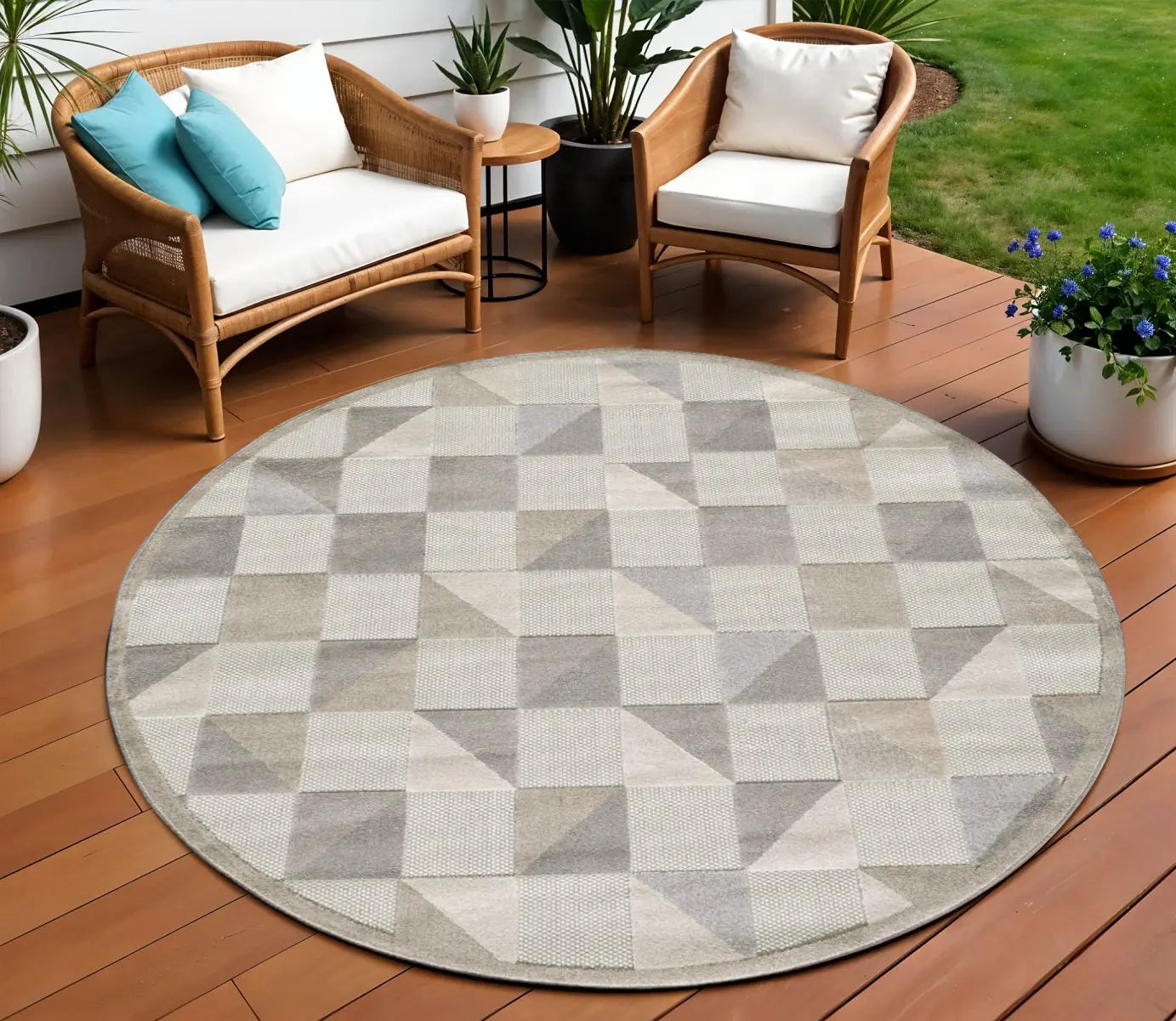 8' Round Gray Round Geometric Stain Resistant Indoor Outdoor Area Rug Homeroots Outdoor