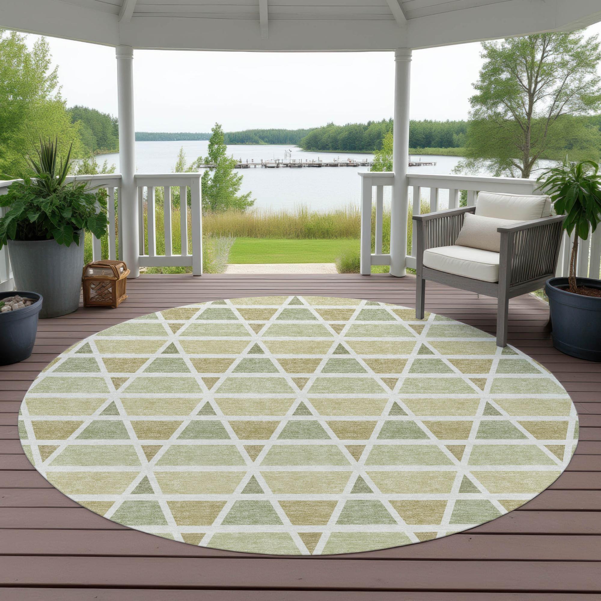 8' Sage And Green Round Geometric Washable Indoor Outdoor Area Rug Homeroots Outdoor