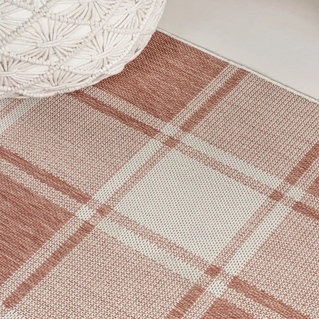 8' Salmon And Cream Gingham Indoor Outdoor Runner Rug Homeroots Outdoor