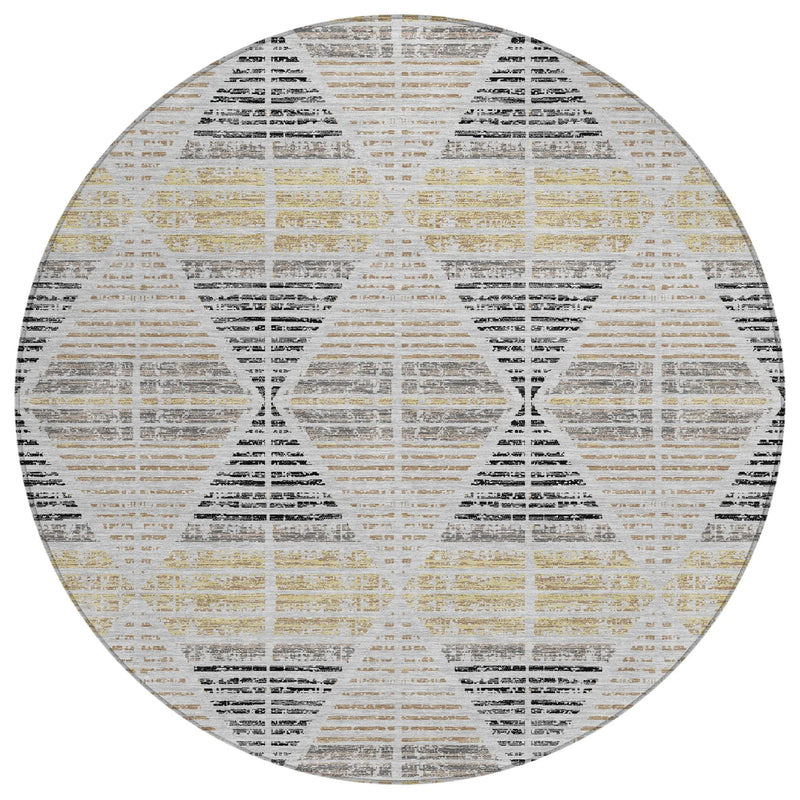 8' Silver And Beige Round Geometric Washable Indoor Outdoor Area Rug Homeroots Outdoor