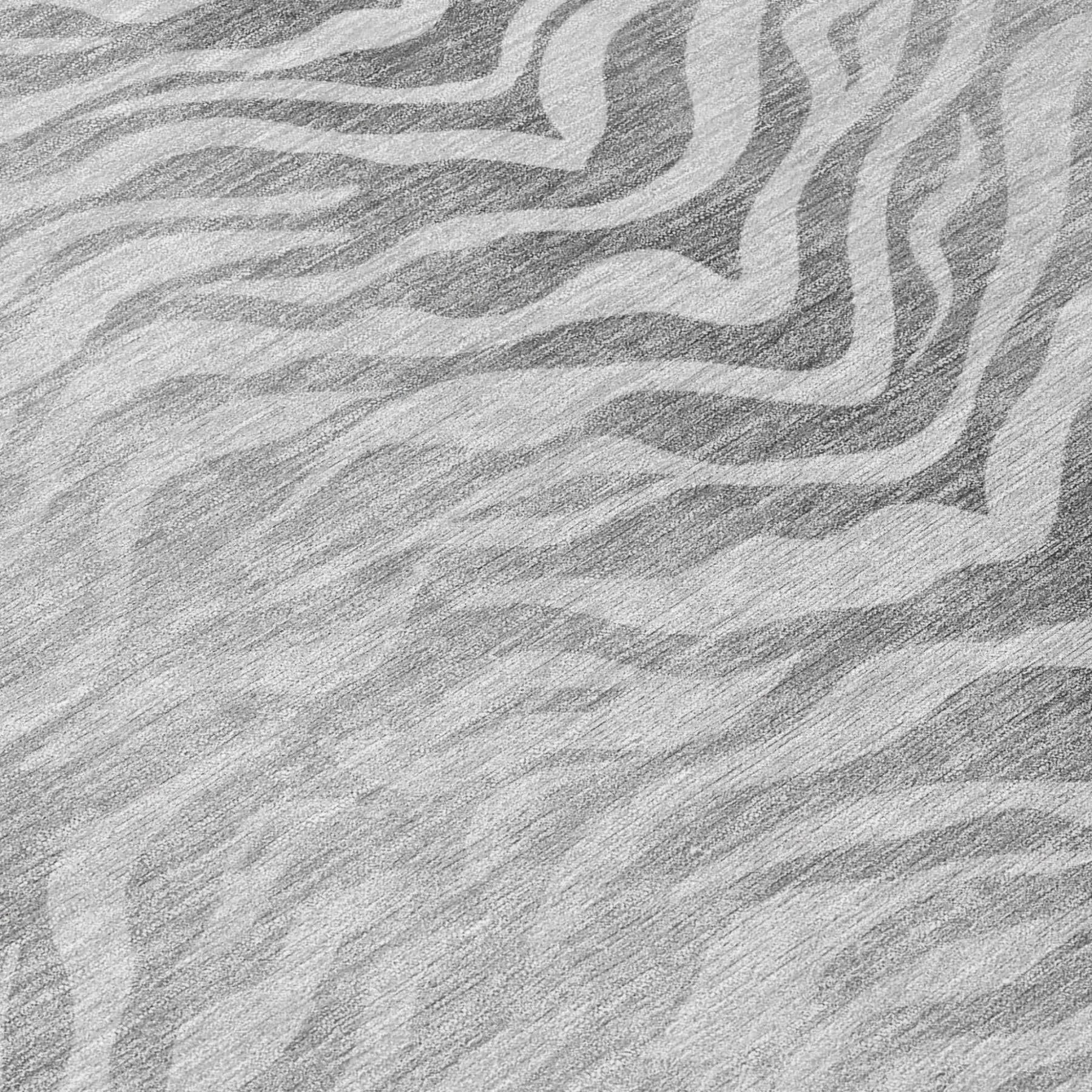 8' Silver And Gray Round Animal Print Washable Indoor Outdoor Area Rug Homeroots Outdoor