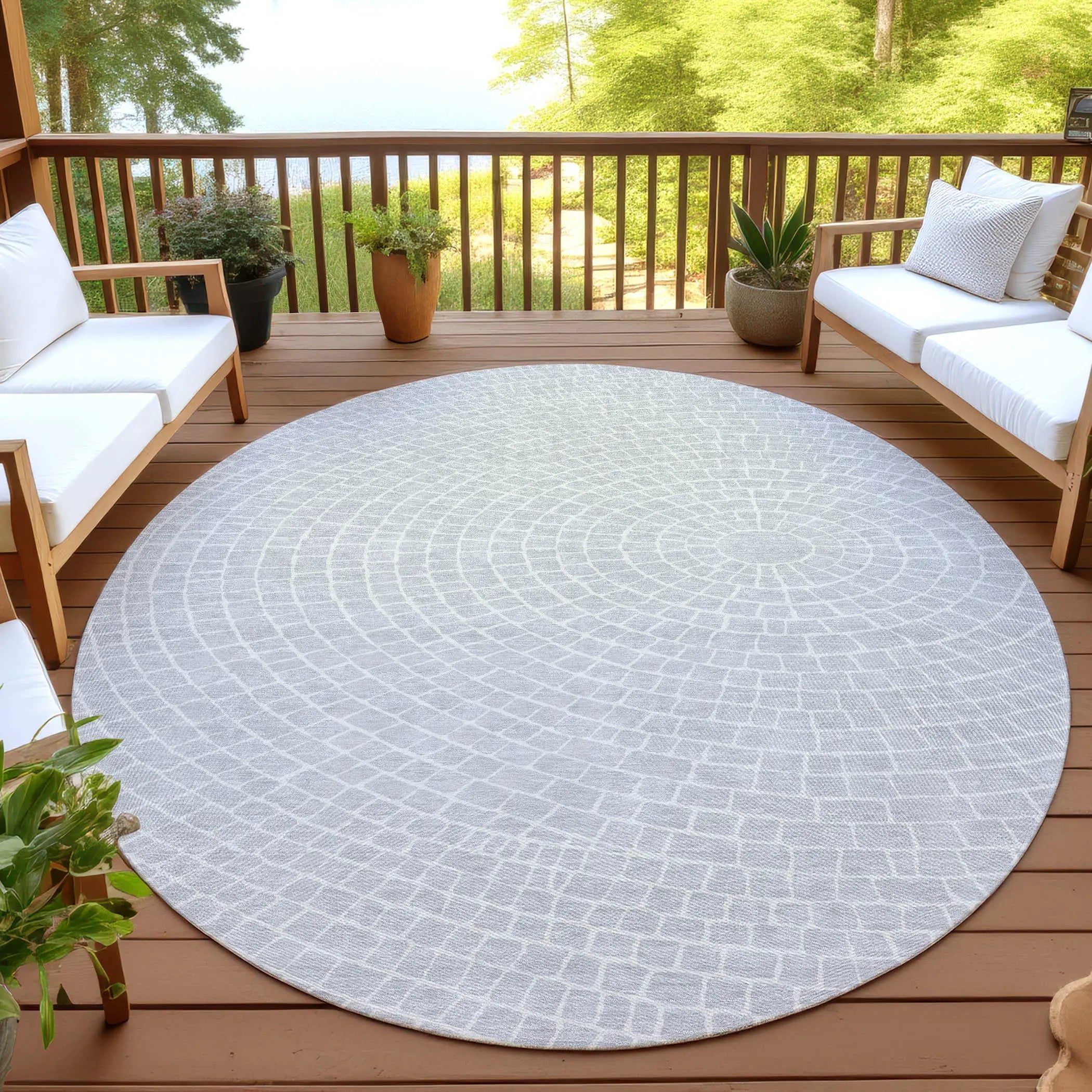 8' Silver And Ivory Round Geometric Washable Indoor Outdoor Area Rug Homeroots Outdoor