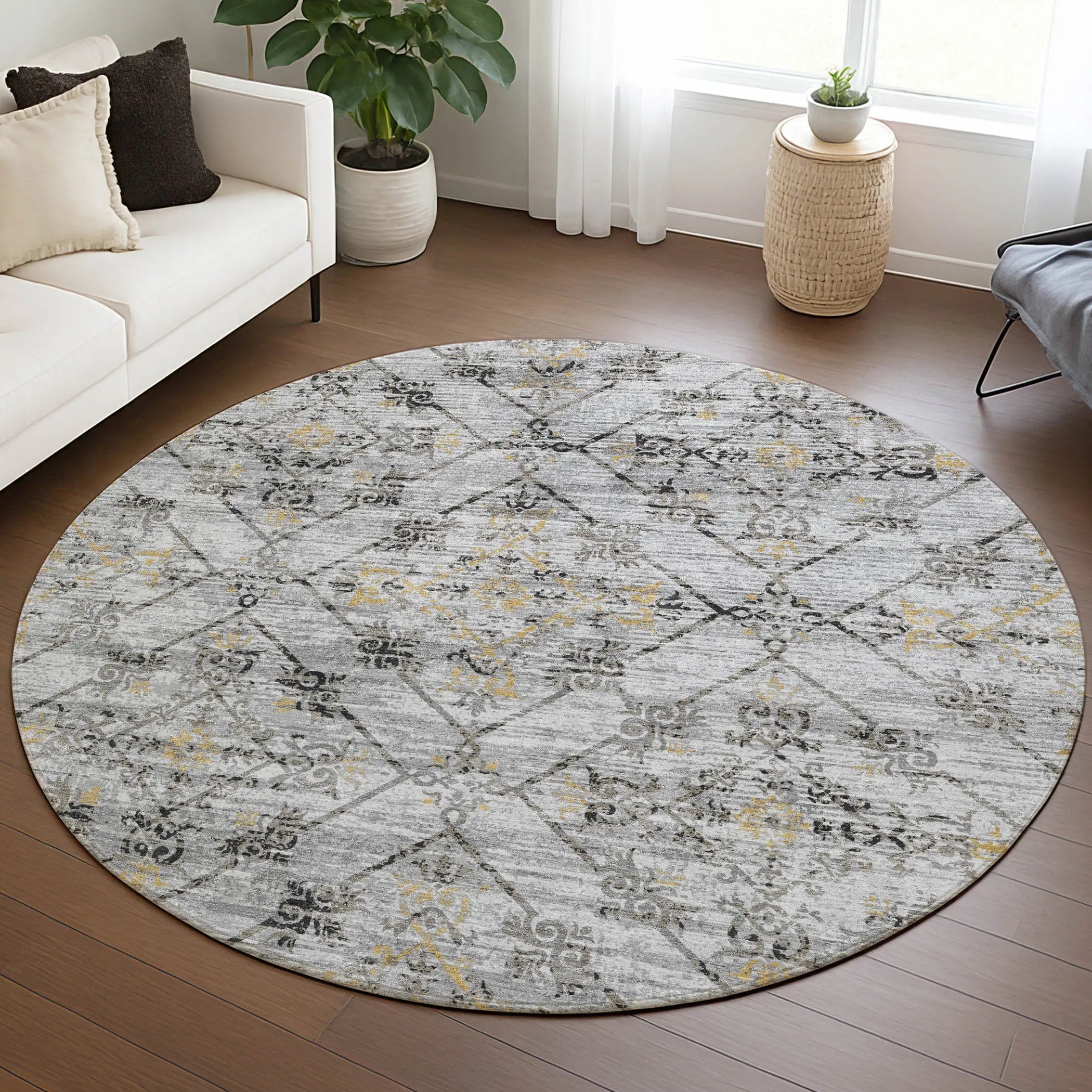 8' Silver And Ivory Round Geometric Washable Indoor Outdoor Area Rug Homeroots Outdoor