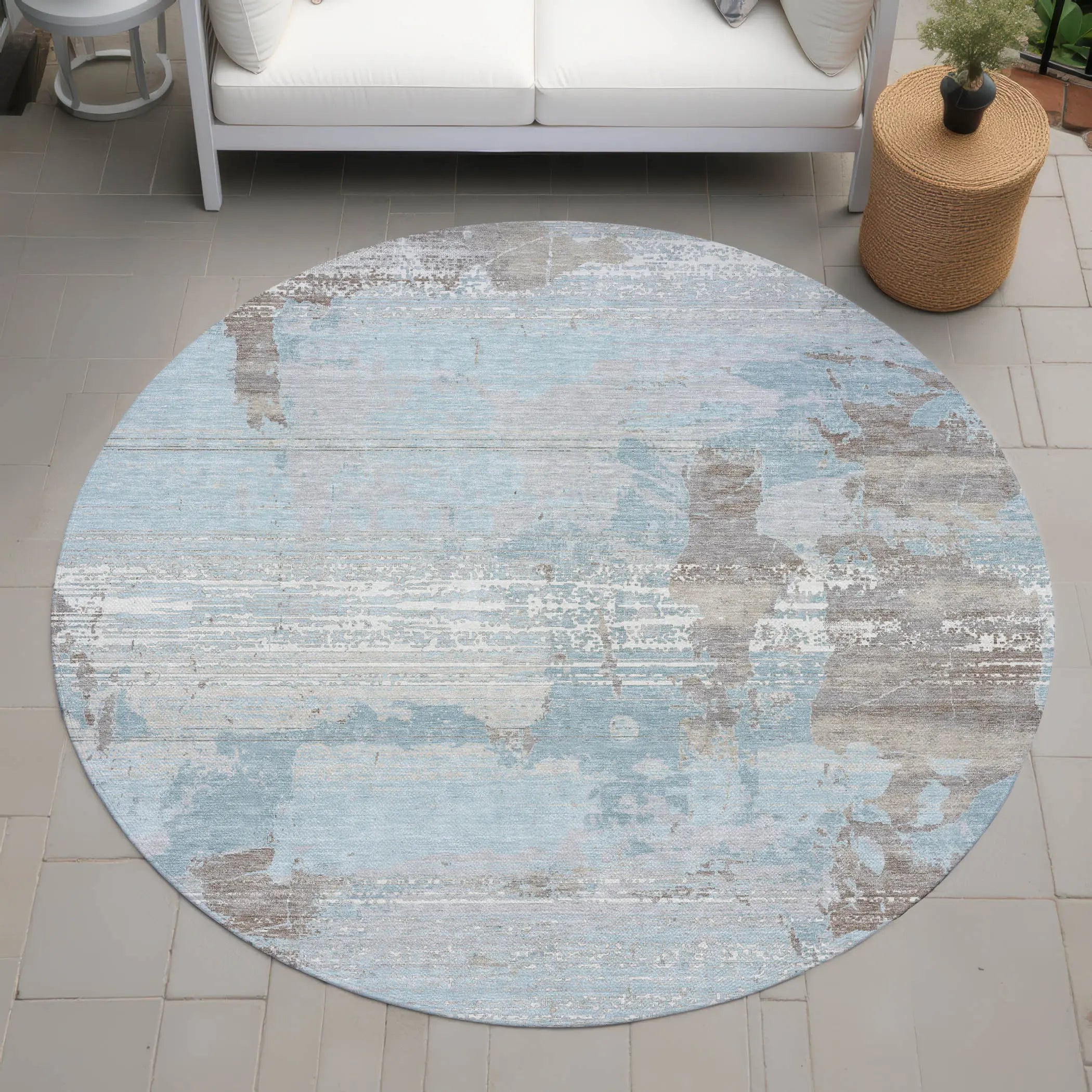 8' Sky Blue And Blue Round Abstract Washable Indoor Outdoor Area Rug Homeroots Outdoor