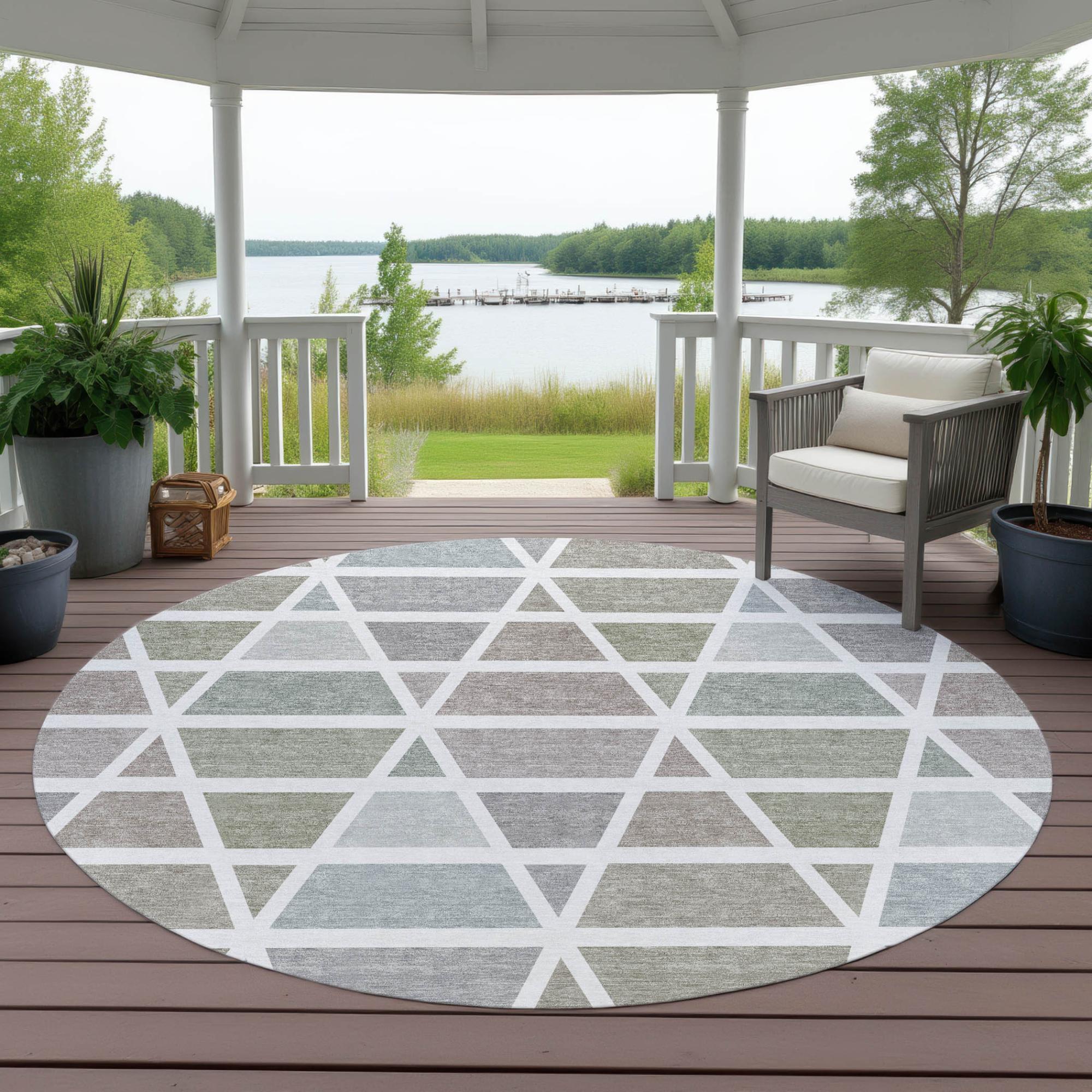 8' Taupe And Brown Round Geometric Washable Indoor Outdoor Area Rug Homeroots Outdoor