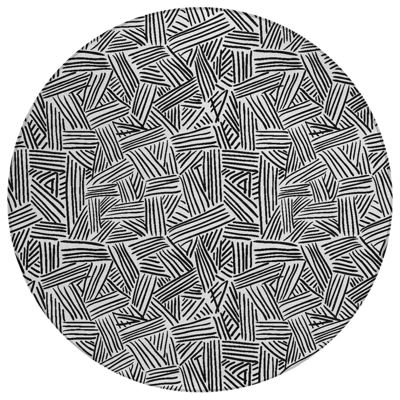8' White And Beige Round Geometric Washable Indoor Outdoor Area Rug Homeroots Outdoor