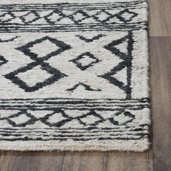 8' X 10' Beige And Black Jute Geometric Hand Woven Area Rug Homeroots Home Decor