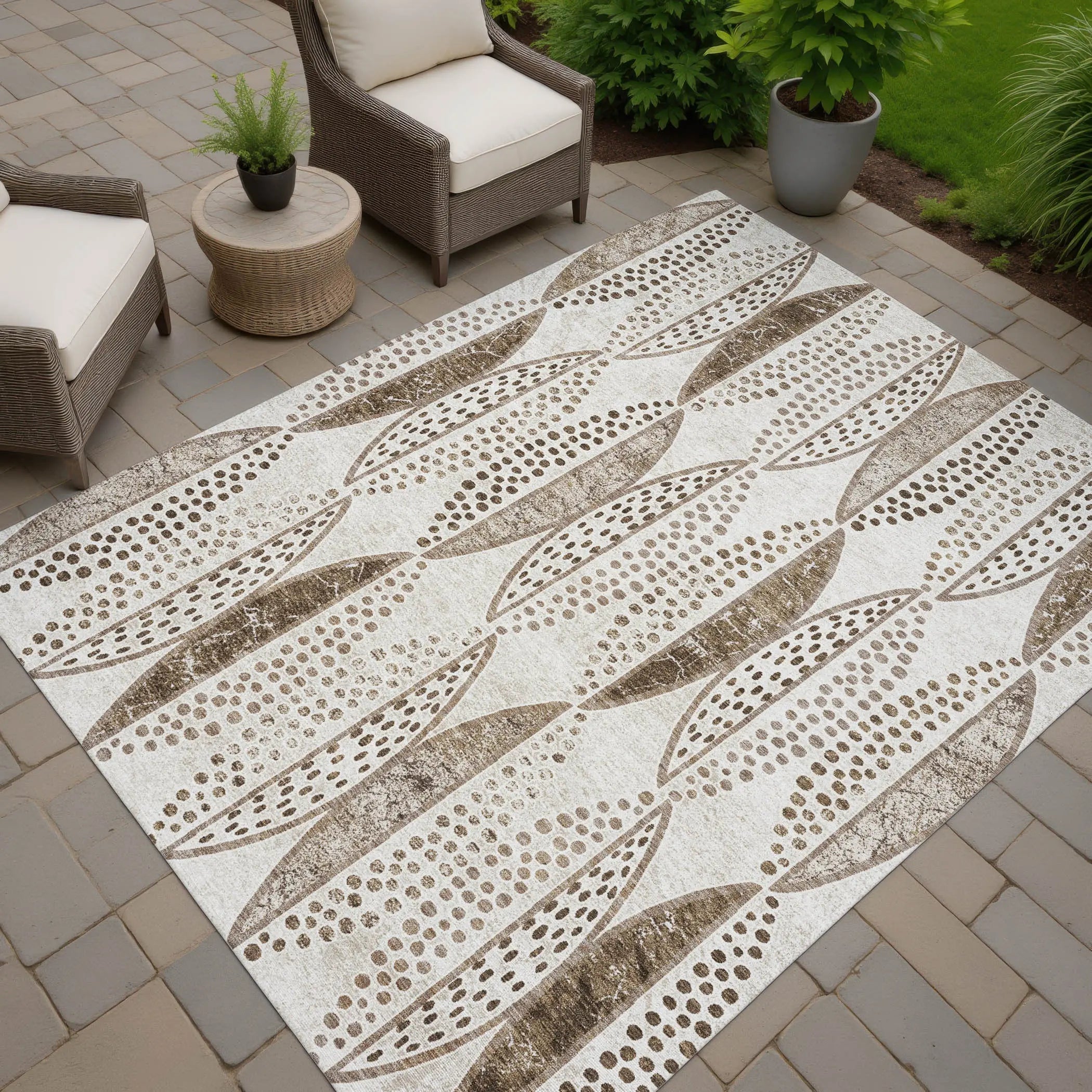 8' X 10' Beige And Blue Geometric Washable Indoor Outdoor Area Rug Homeroots Outdoor