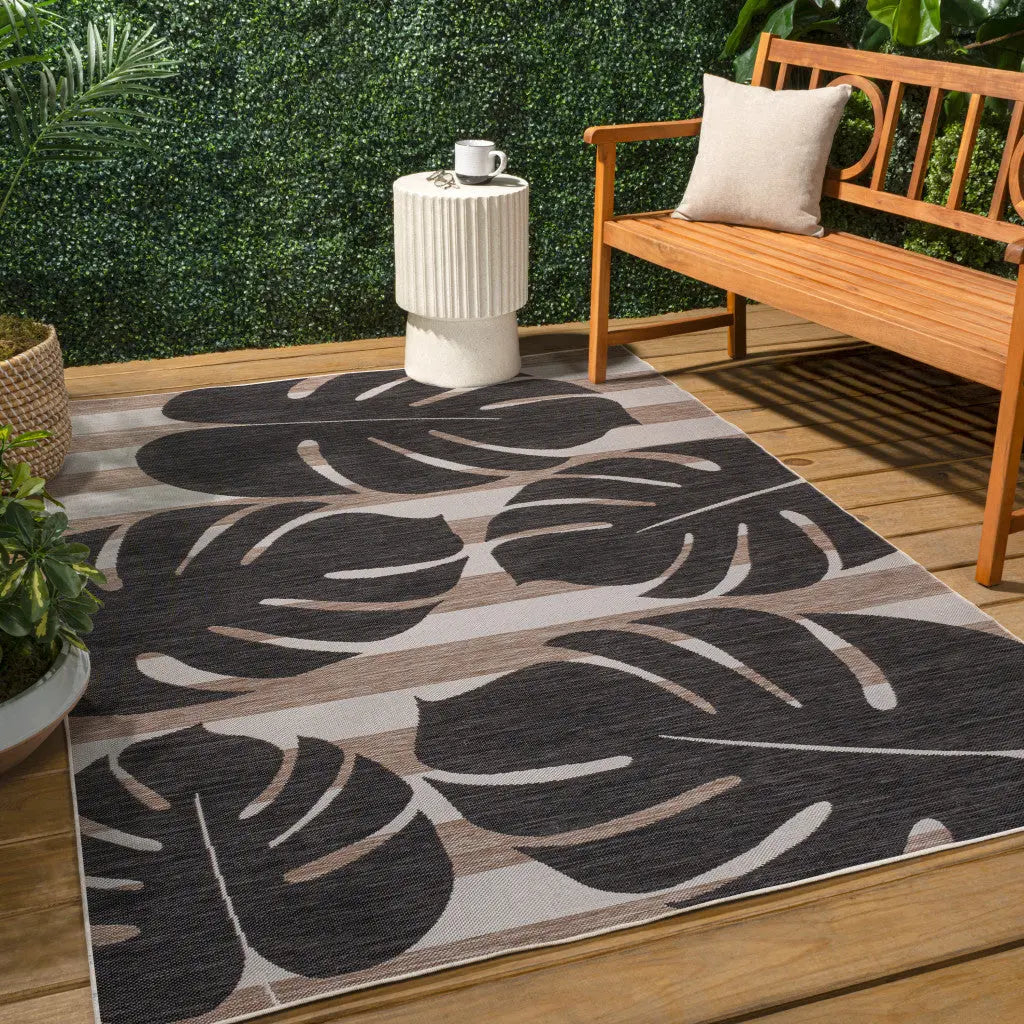 8' X 10' Black And Beige Floral Indoor Outdoor Area Rug Homeroots Outdoor