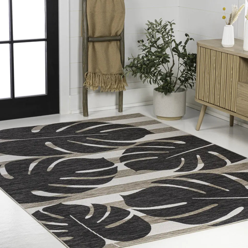 8' X 10' Black And Beige Floral Indoor Outdoor Area Rug Homeroots Outdoor