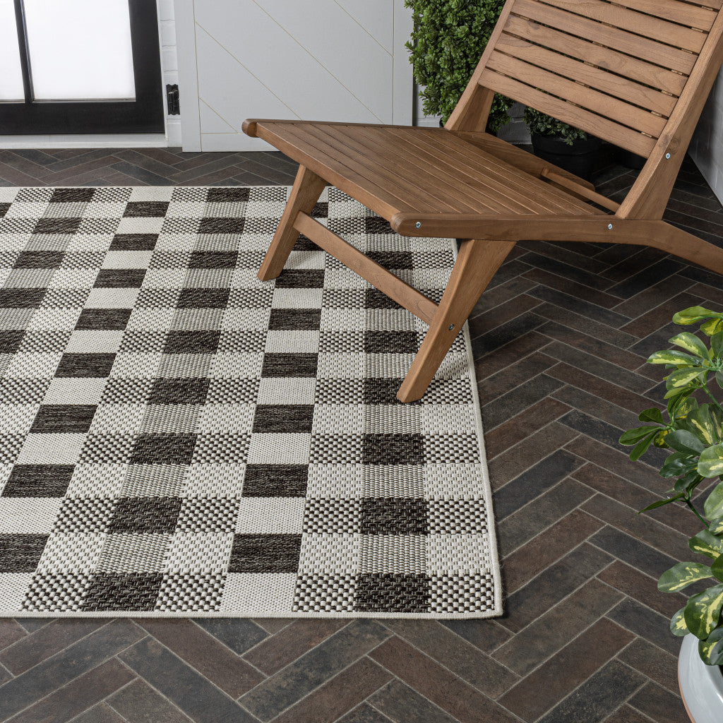8' X 10' Black And Cream Geometric Indoor Outdoor Area Rug - GreatEagleInc