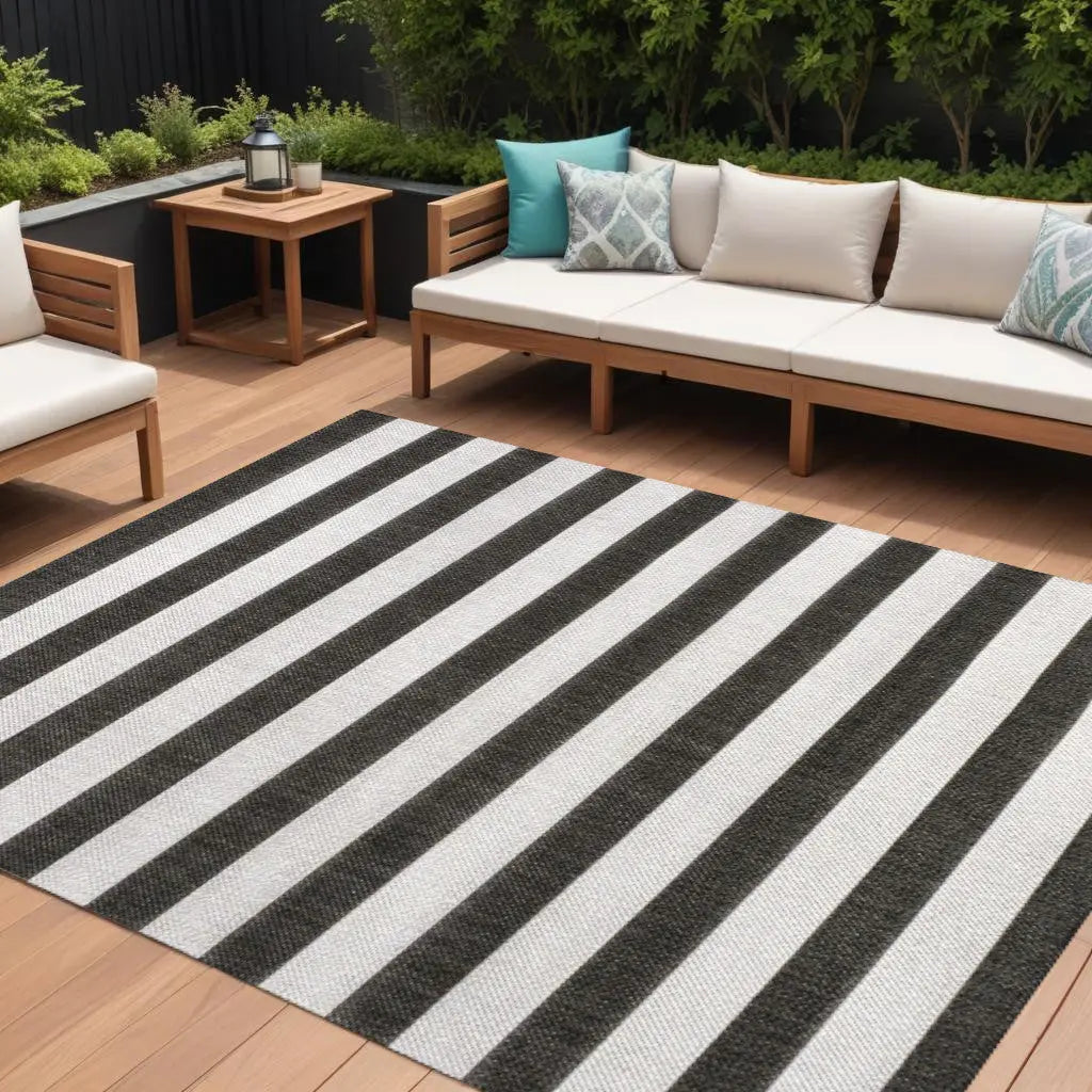 8' X 10' Black And Cream Striped Indoor Outdoor Area Rug Homeroots Outdoor