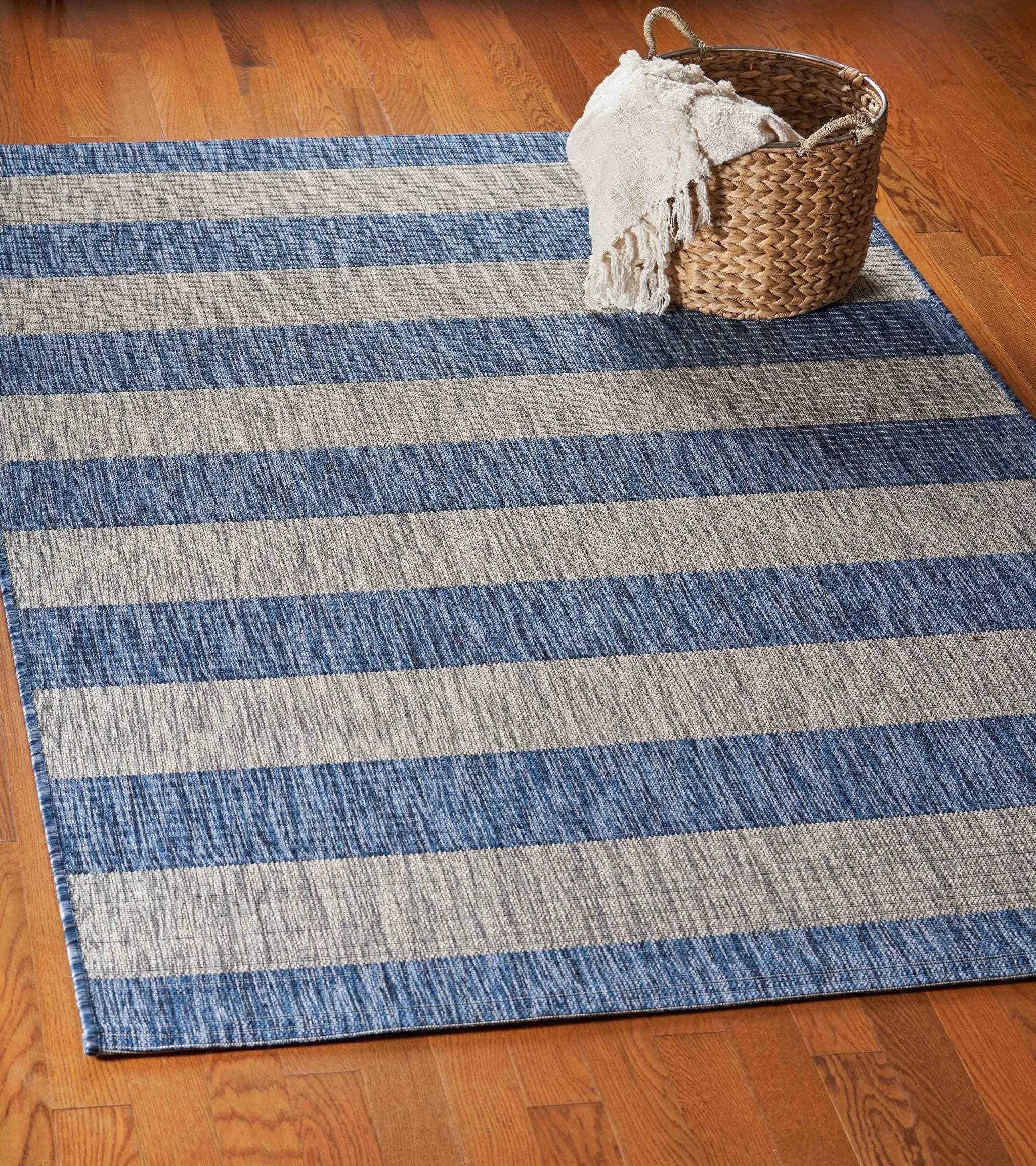 8' X 10' Blue And Gray Indoor Outdoor Area Rug Homeroots Outdoor