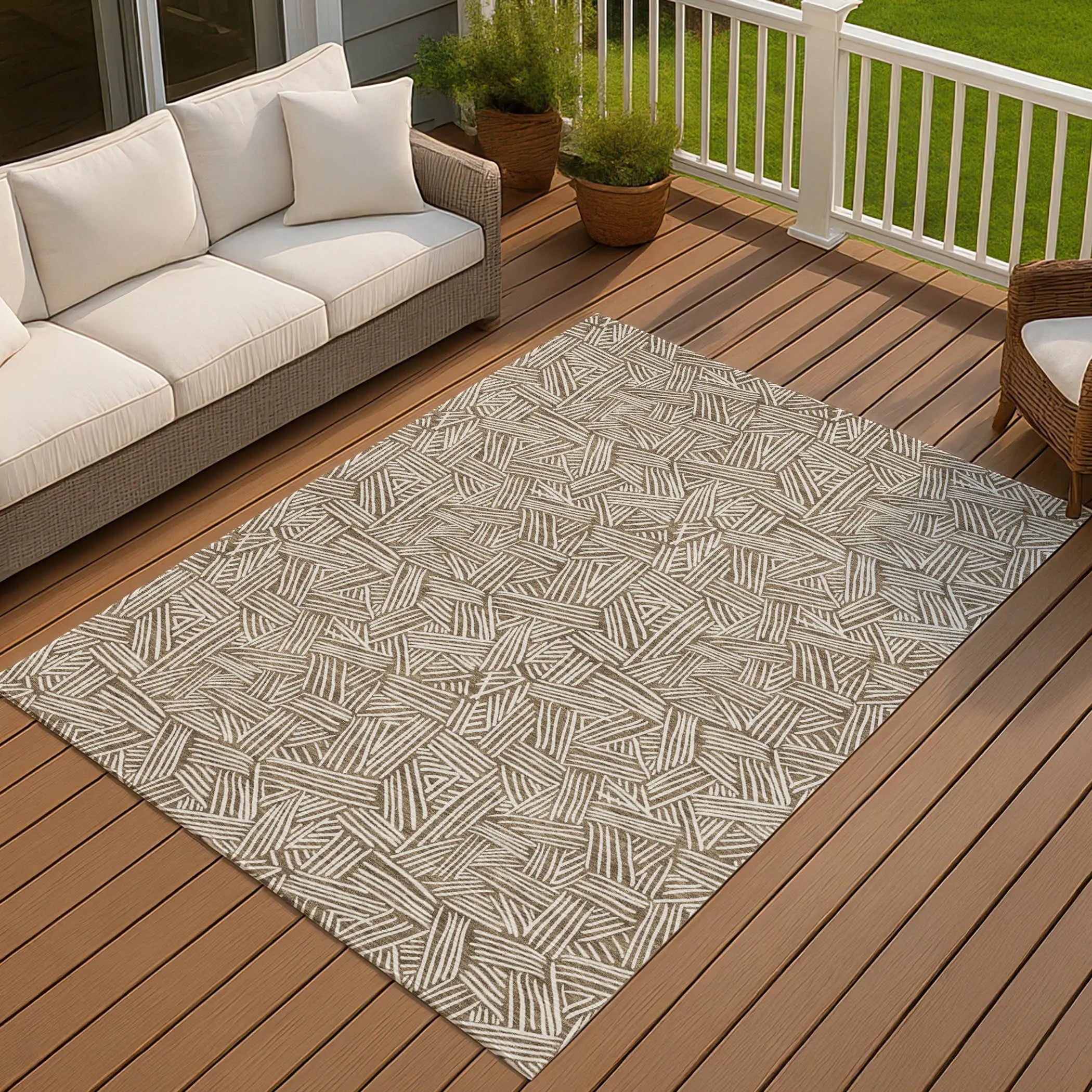 8' X 10' Brown And Ivory Geometric Washable Indoor Outdoor Area Rug Homeroots Outdoor