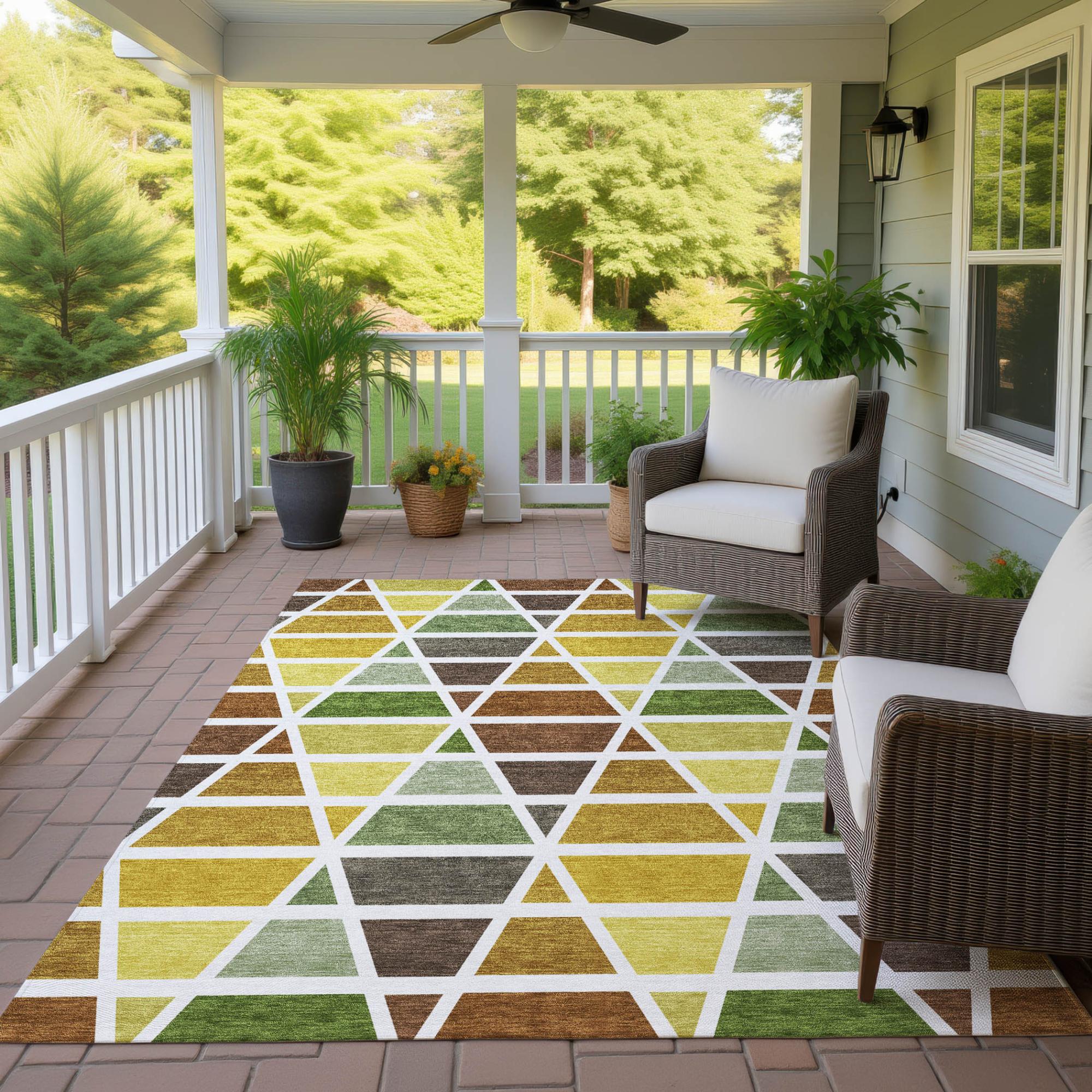 8' X 10' Brown And White Geometric Washable Indoor Outdoor Area Rug Homeroots Outdoor