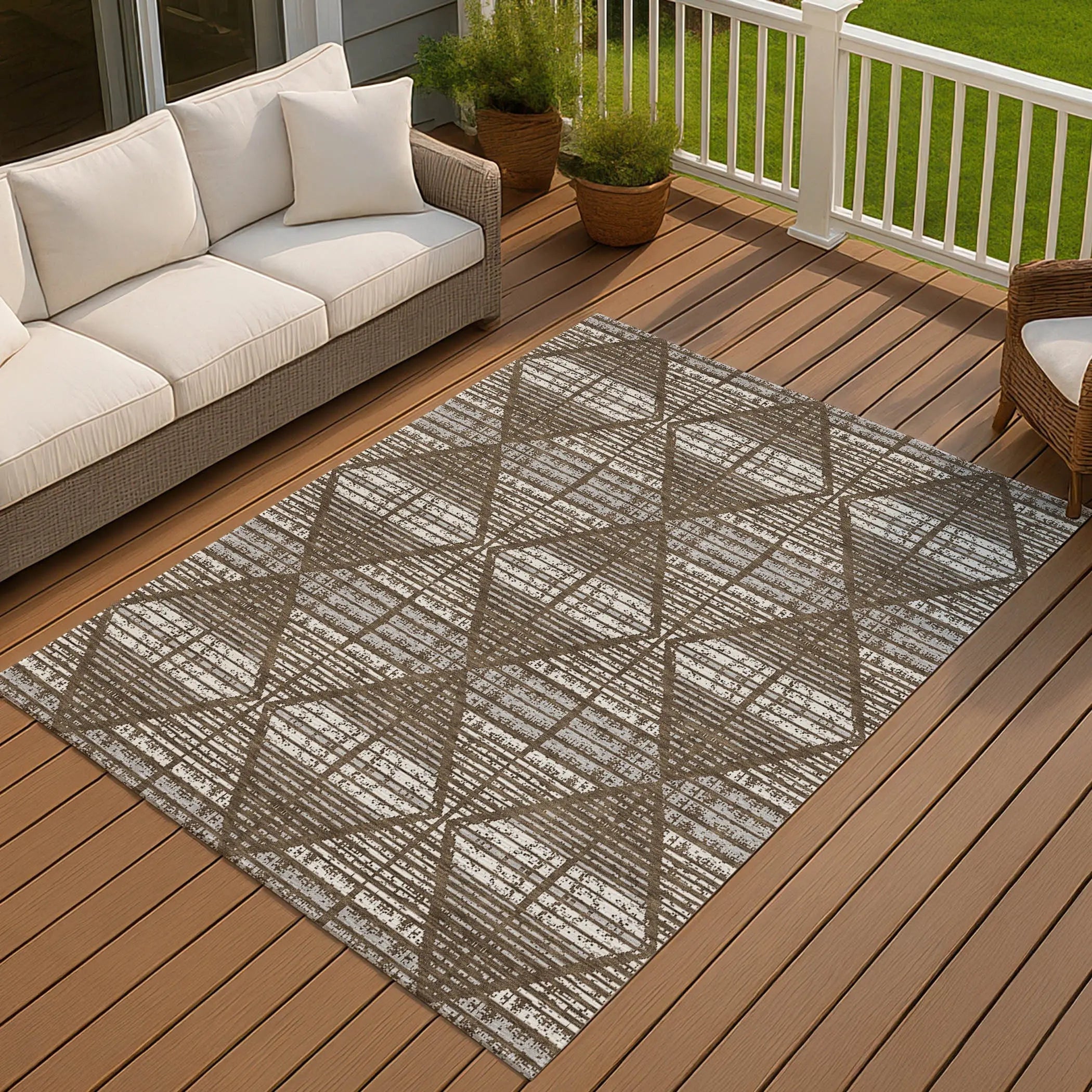 8' X 10' Chocolate And Beige Geometric Washable Indoor Outdoor Area Rug Homeroots Outdoor