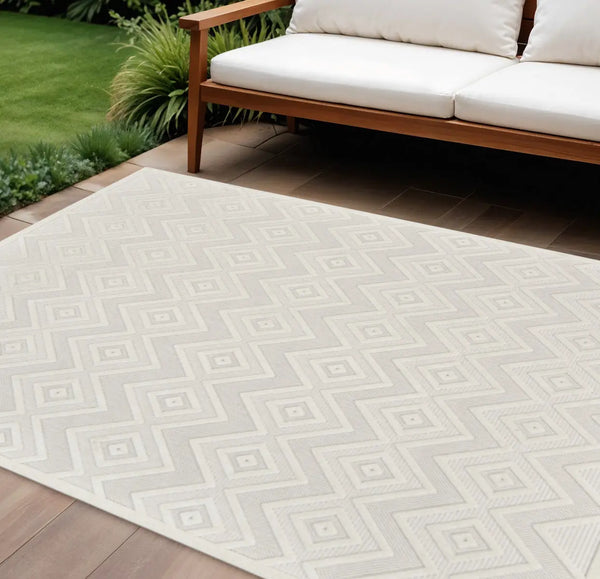 8' X 10' Cream Indoor Outdoor Area Rug Homeroots Outdoor