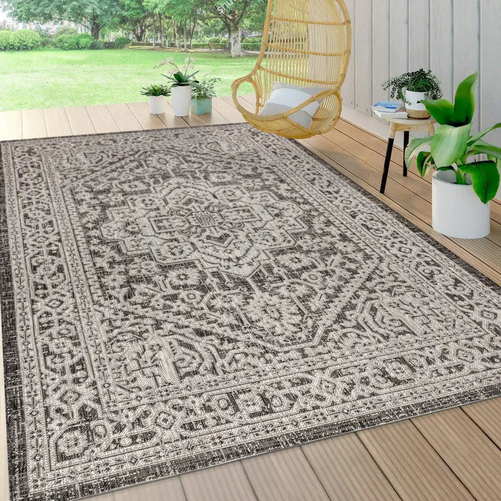 8' X 10' Gray And Black Medallion Indoor Outdoor Area Rug Homeroots Outdoor