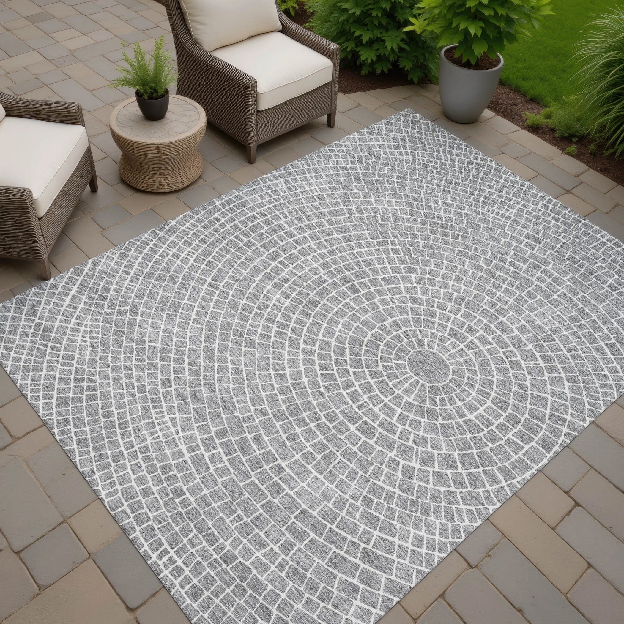 8' X 10' Gray And Ivory Geometric Washable Indoor Outdoor Area Rug Homeroots Outdoor