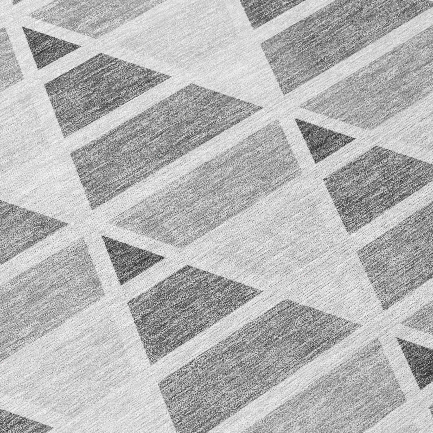 8' X 10' Gray And Silver Geometric Washable Indoor Outdoor Area Rug Homeroots Outdoor
