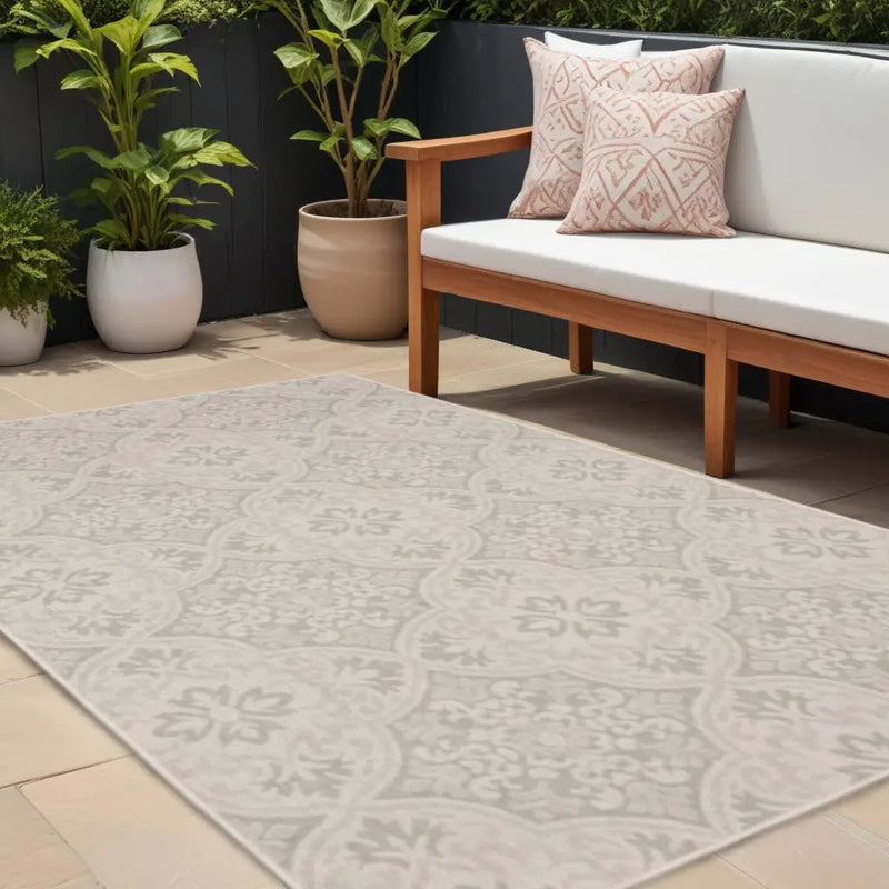 8' X 10' Gray and Ivory Floral Stain Resistant Indoor Outdoor Area Rug Homeroots Outdoor