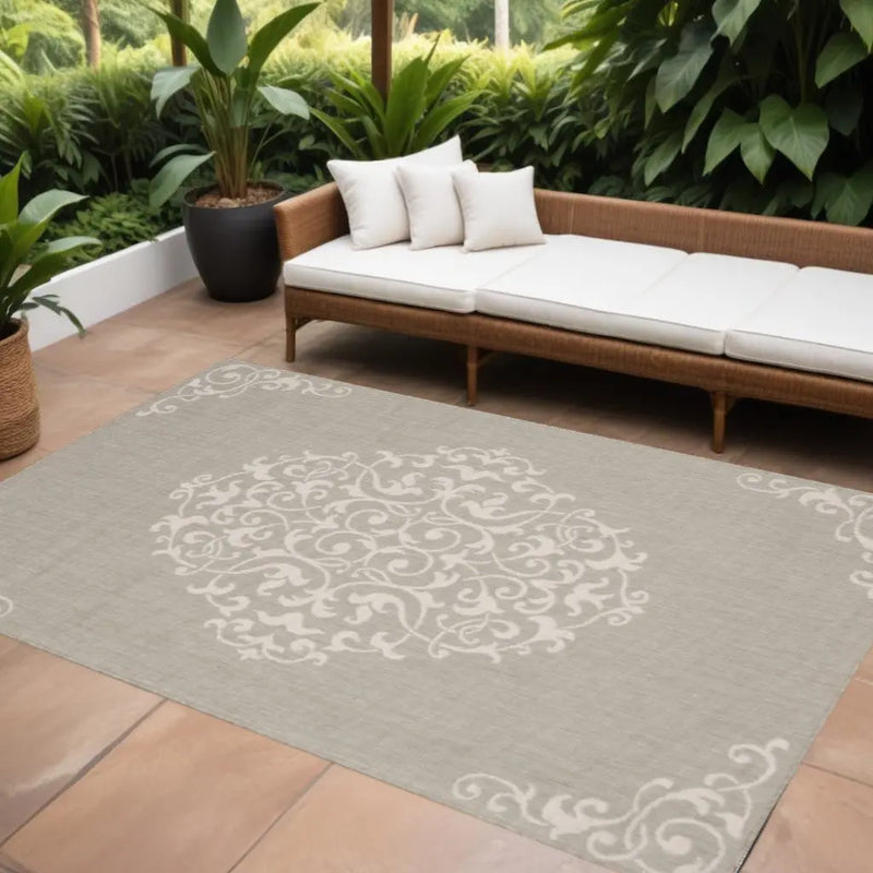 8' X 10' Gray and Ivory Oriental Stain Resistant Indoor Outdoor Area Rug Homeroots Outdoor