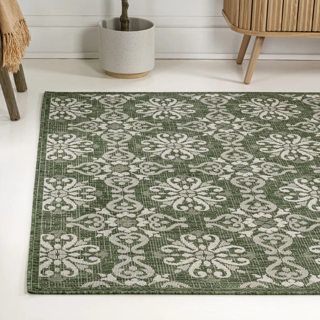 8' X 10' Green And Cream Floral Indoor Outdoor Area Rug Homeroots Outdoor