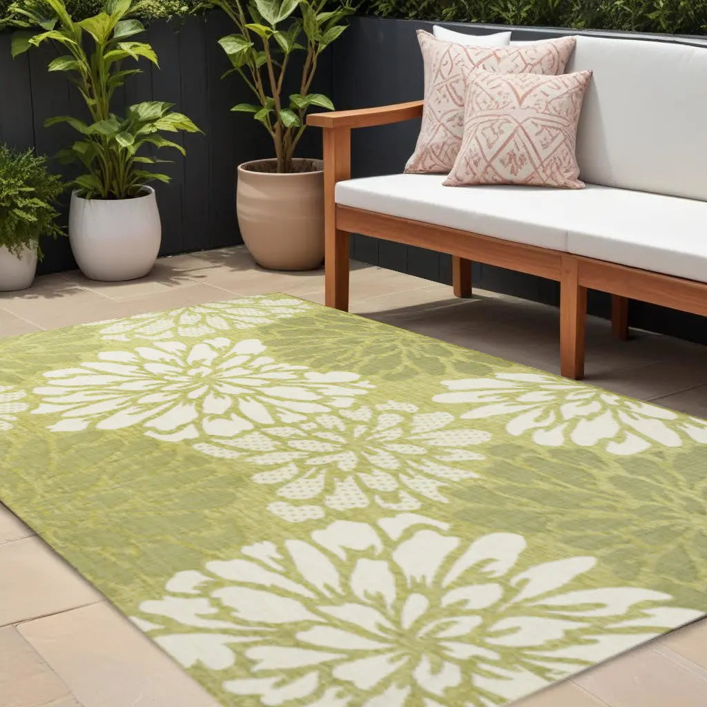 8' X 10' Green And Cream Floral Indoor Outdoor Area Rug Homeroots Outdoor