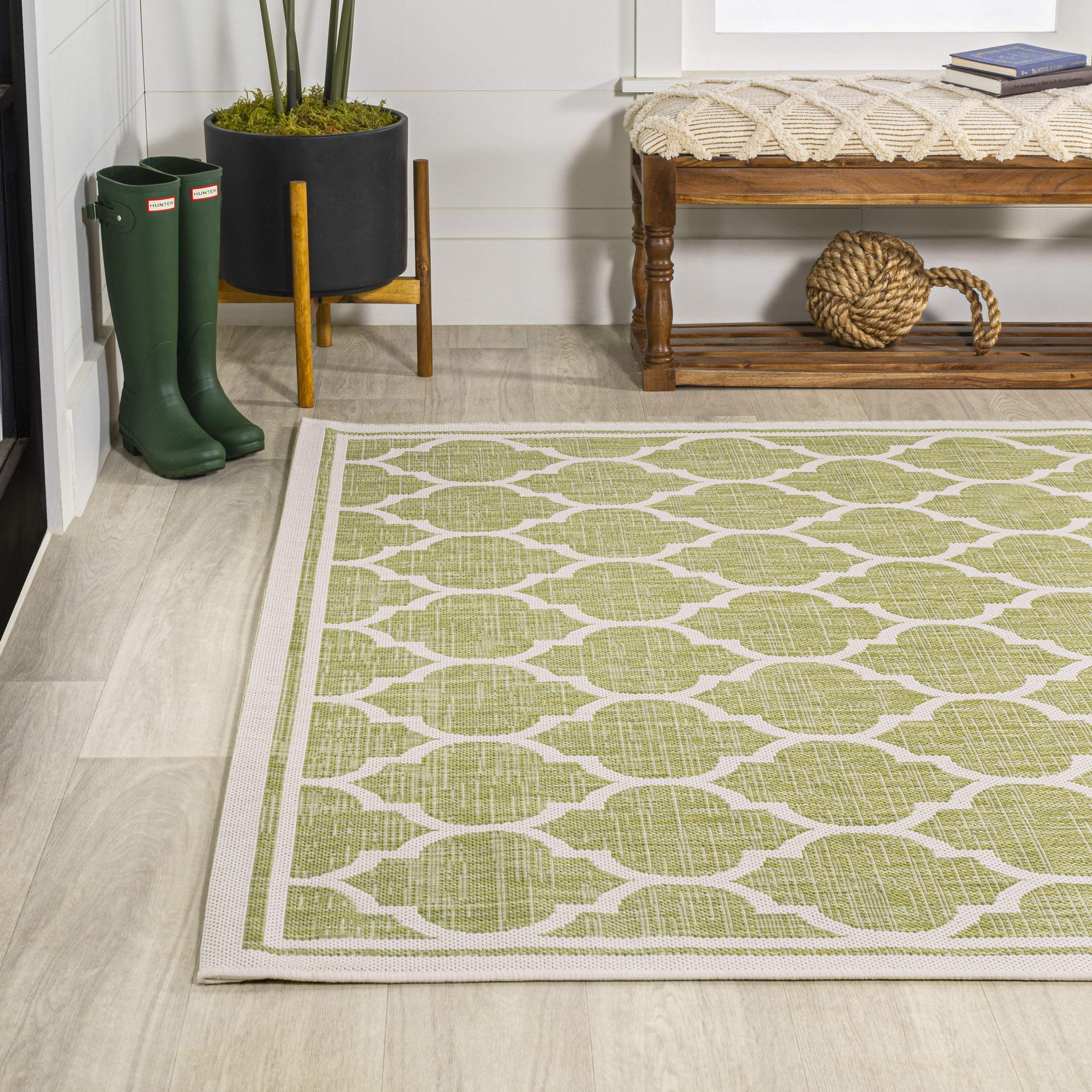 8' X 10' Green And Cream Geometric Indoor Outdoor Area Rug Homeroots Outdoor