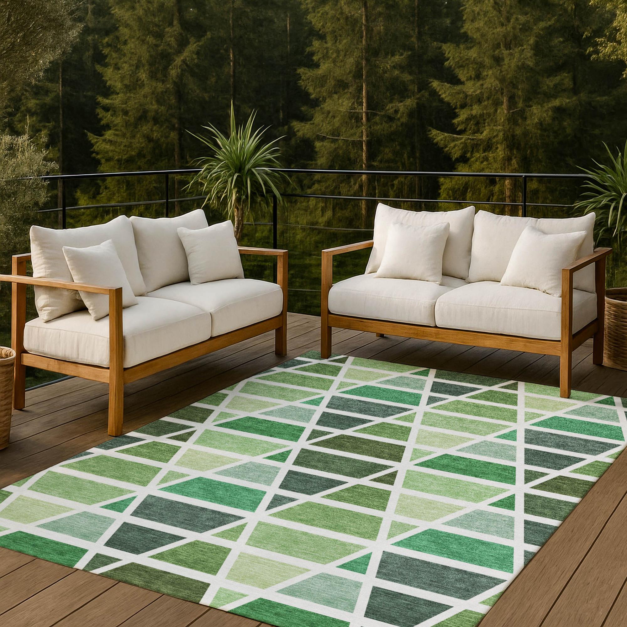 8' X 10' Green And White Geometric Washable Indoor Outdoor Area Rug Homeroots Outdoor