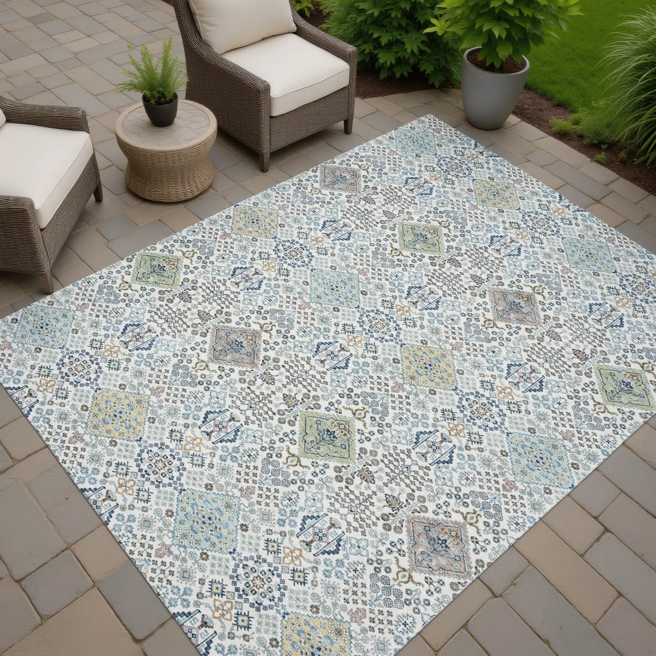 8' X 10' Ivory And Blue Oriental Washable Indoor Outdoor Area Rug Homeroots Outdoor