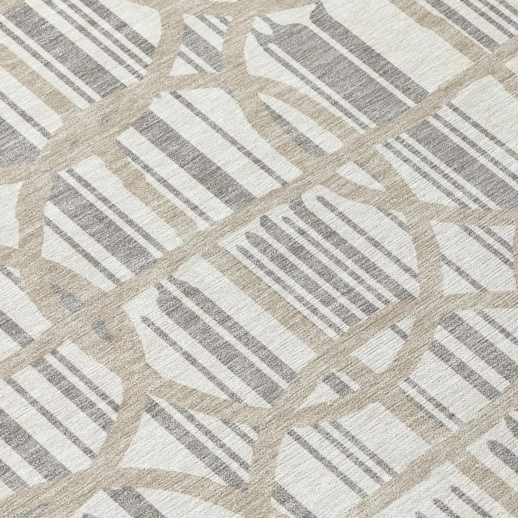 8' X 10' Ivory And Silver Geometric Washable Indoor Outdoor Area Rug Homeroots Outdoor