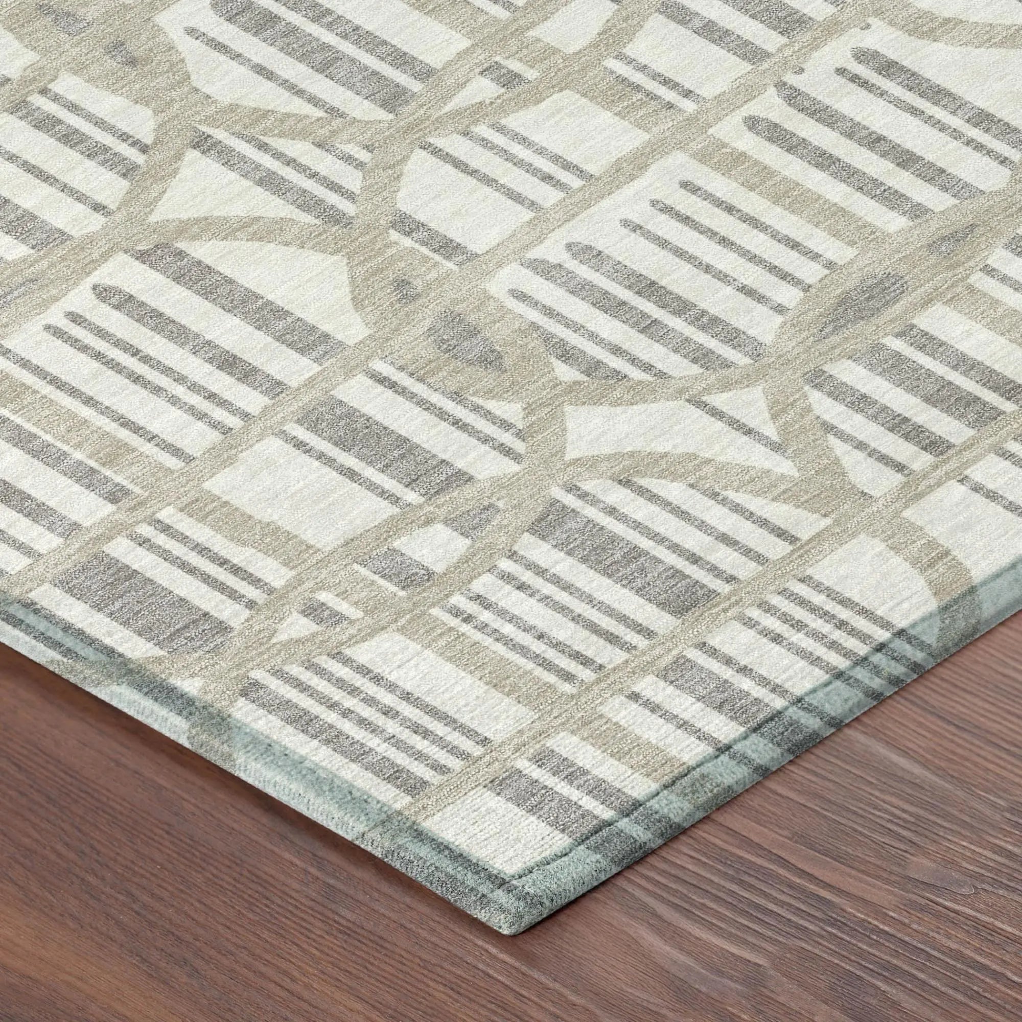 8' X 10' Ivory And Silver Geometric Washable Indoor Outdoor Area Rug Homeroots Outdoor