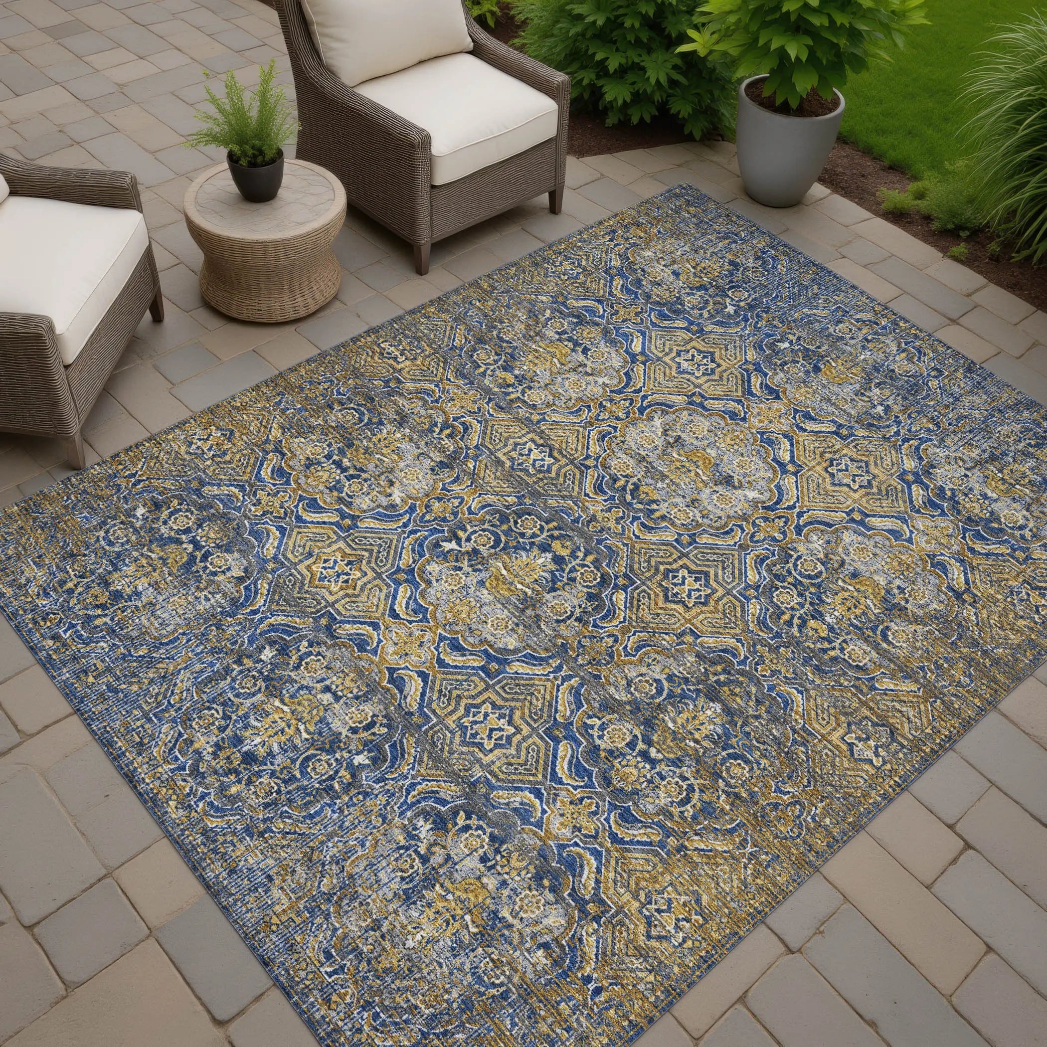 8' X 10' Navy Blue And Blue Floral Washable Indoor Outdoor Area Rug Homeroots Outdoor