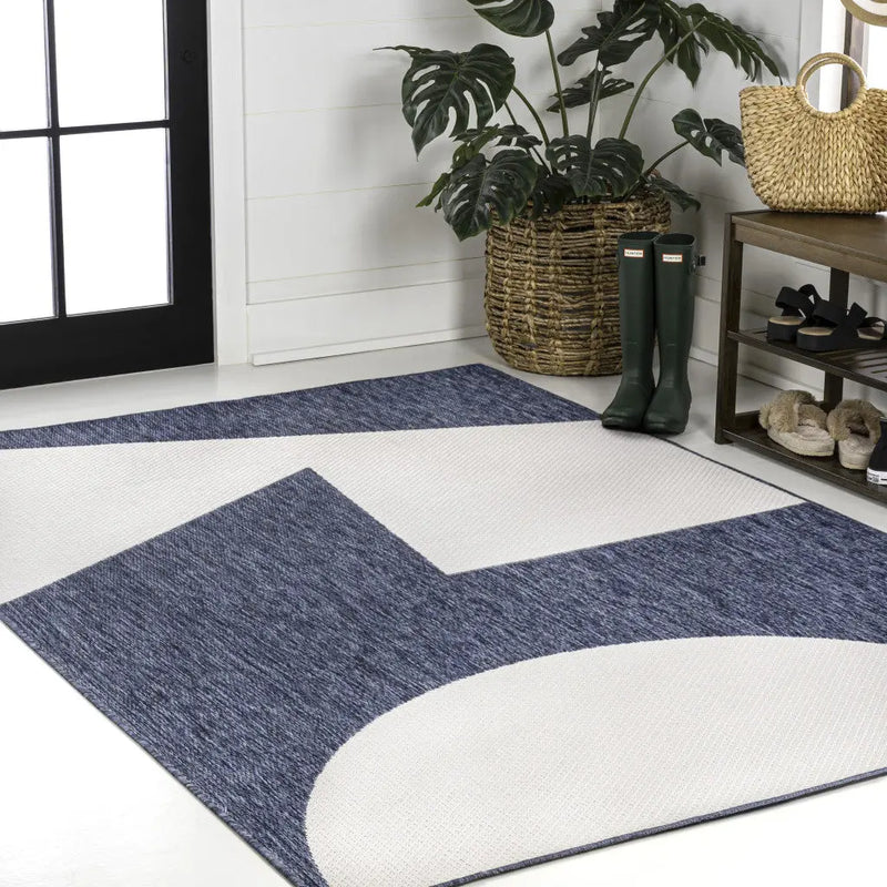 8' X 10' Navy Blue And Cream Geometric Indoor Outdoor Area Rug Homeroots Outdoor