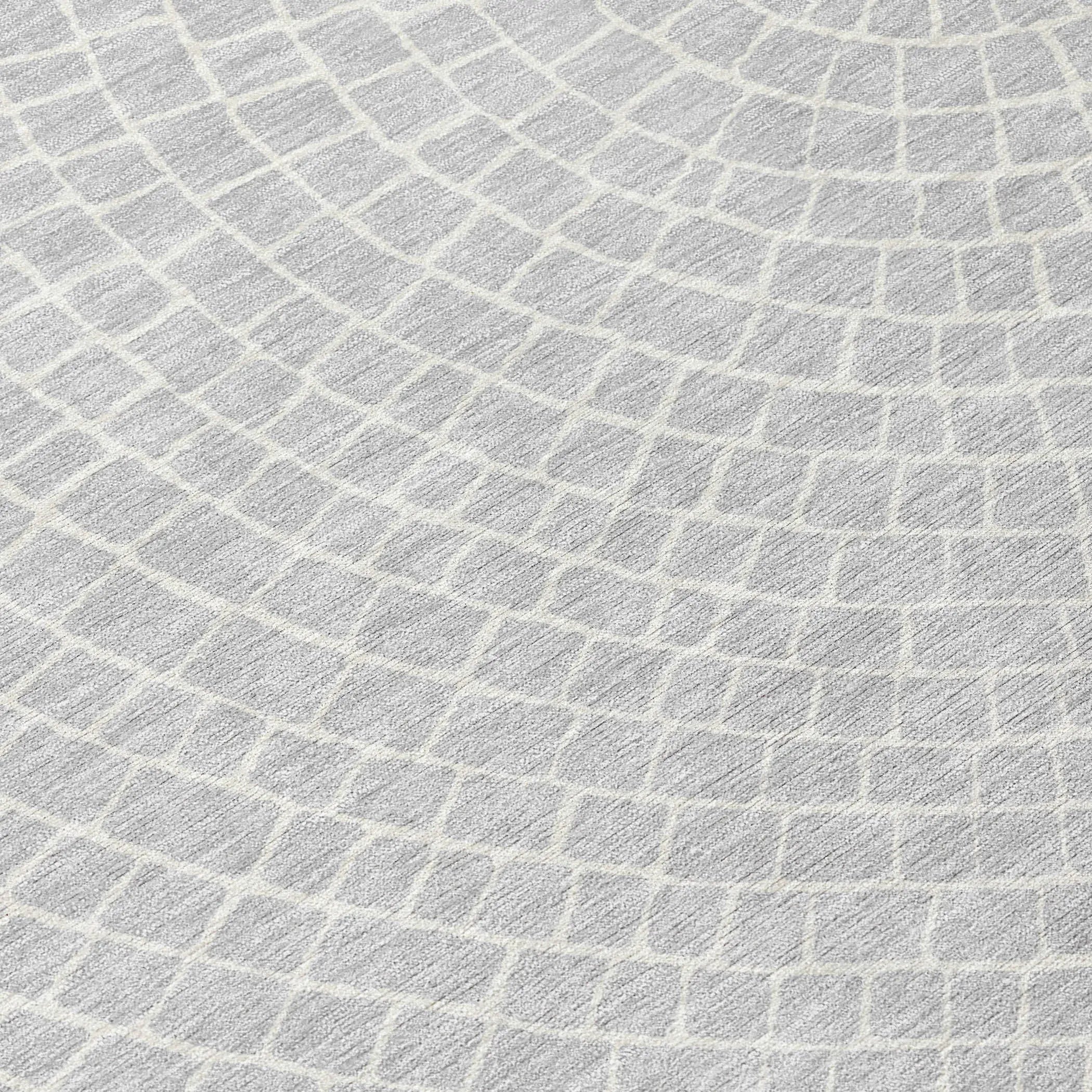 8' X 10' Silver And Ivory Geometric Washable Indoor Outdoor Area Rug Homeroots Outdoor