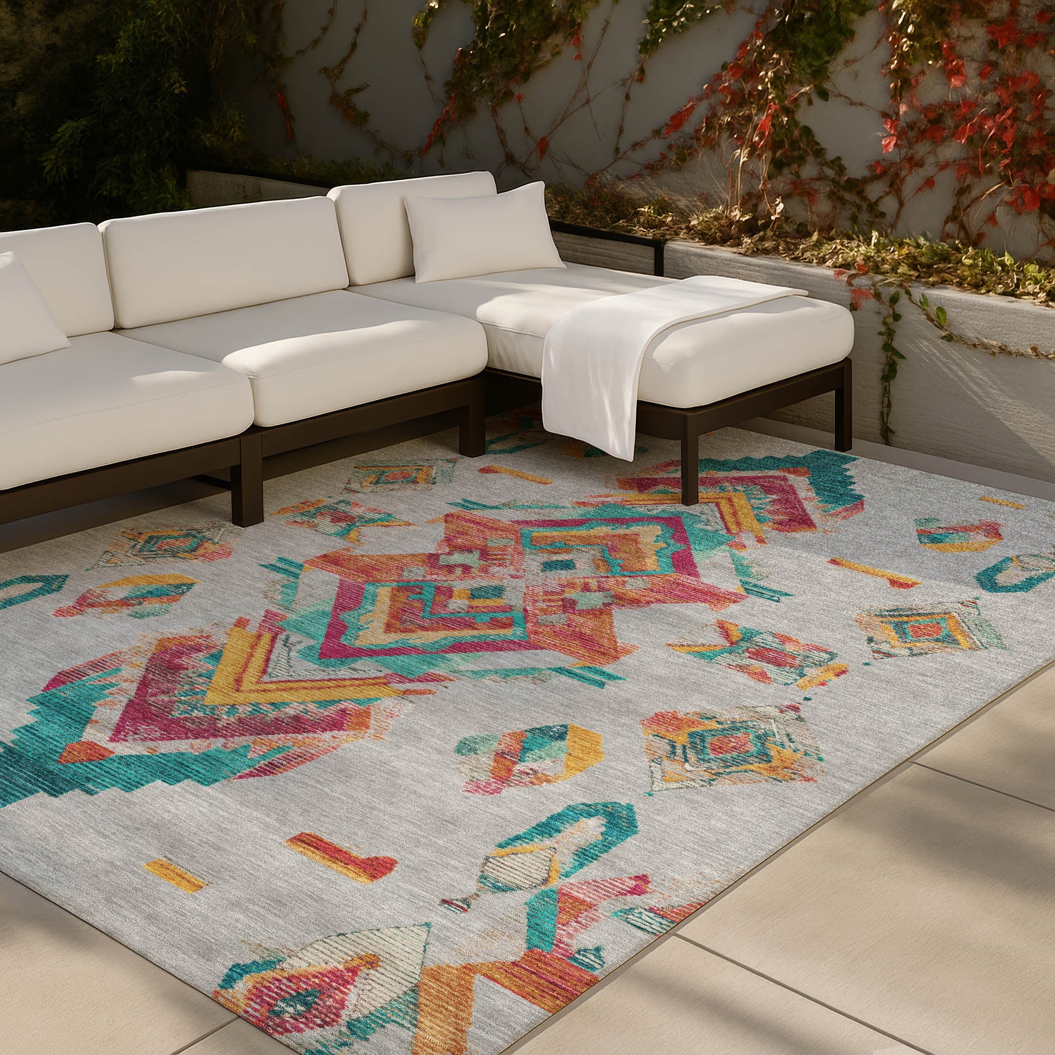 8' X 10' Silver And Ivory Tribal Washable Indoor Outdoor Area Rug Homeroots Outdoor