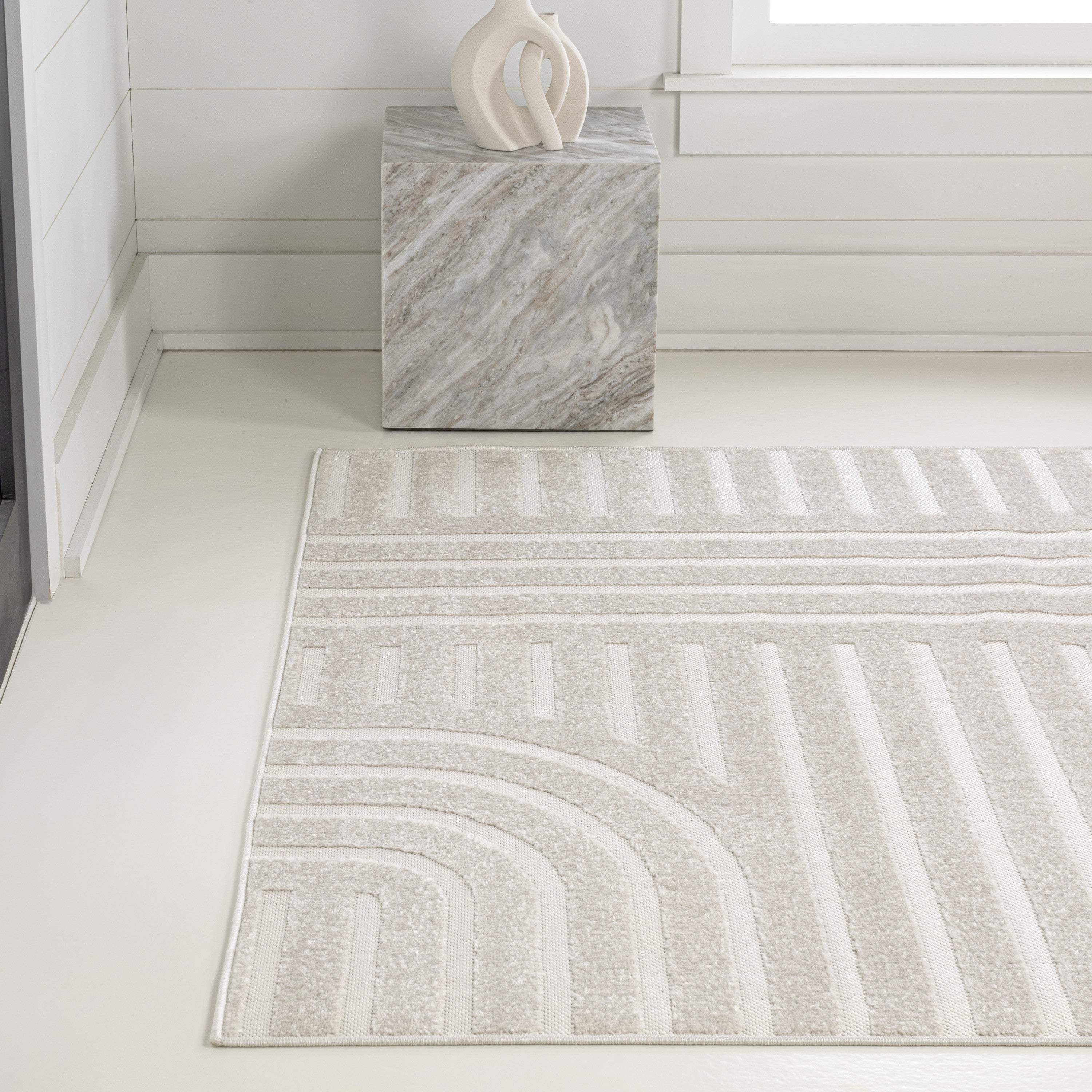 8' X 10' White And Cream Striped Indoor Outdoor Area Rug - GreatEagleInc