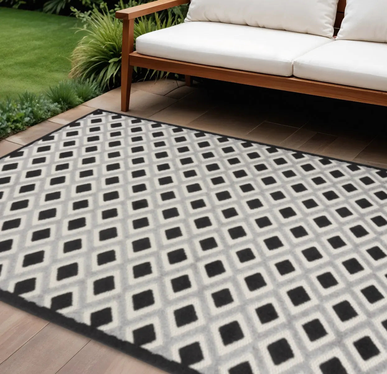 8' X 11' Black And White Geometric Indoor Outdoor Area Rug Homeroots Outdoor