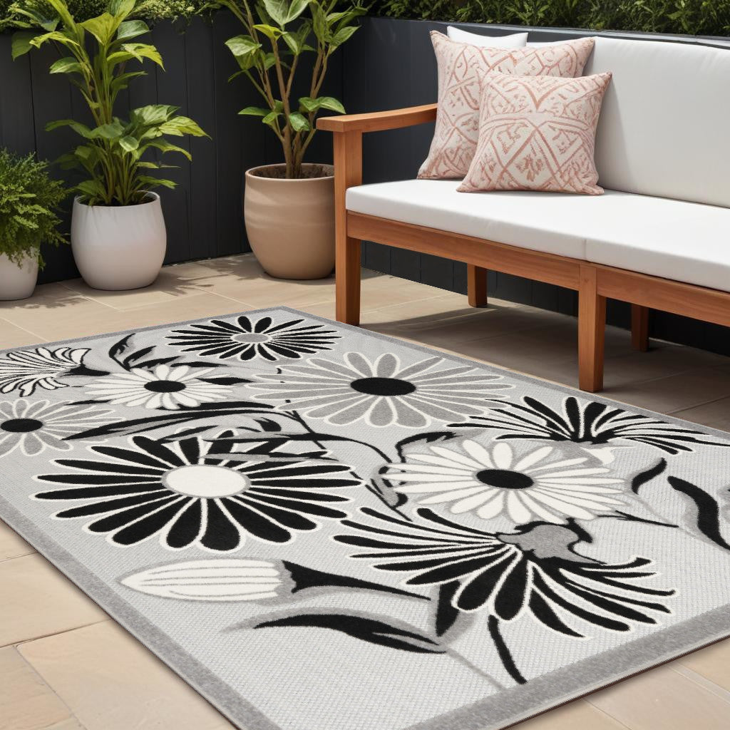 8' X 11' Black and White Floral Non Skid Indoor Outdoor Area Rug Homeroots Outdoor