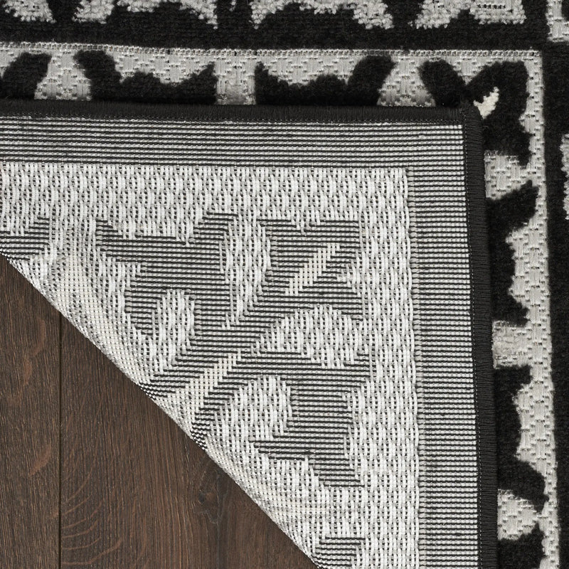 8' X 11' Black and White Geometric Non Skid Indoor Outdoor Area Rug Homeroots Outdoor