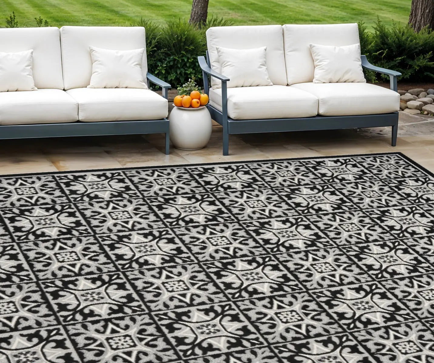 8' X 11' Black and White Geometric Non Skid Indoor Outdoor Area Rug Homeroots Outdoor