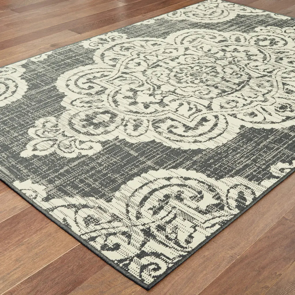 8' X 11' Gray and Ivory Oriental Stain Resistant Indoor Outdoor Area Rug Homeroots Outdoor