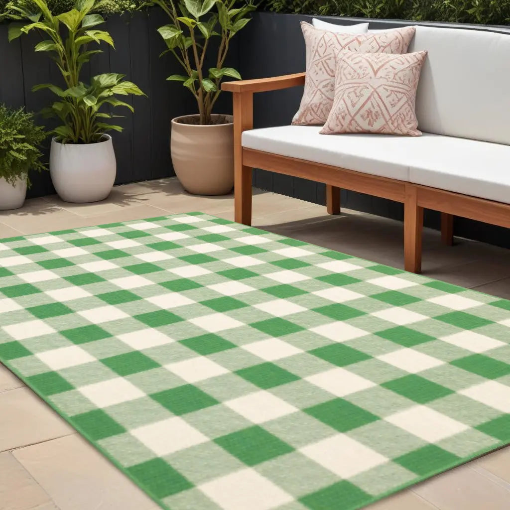8' X 11' Green and Ivory Geometric Stain Resistant Indoor Outdoor Area Rug Homeroots Outdoor