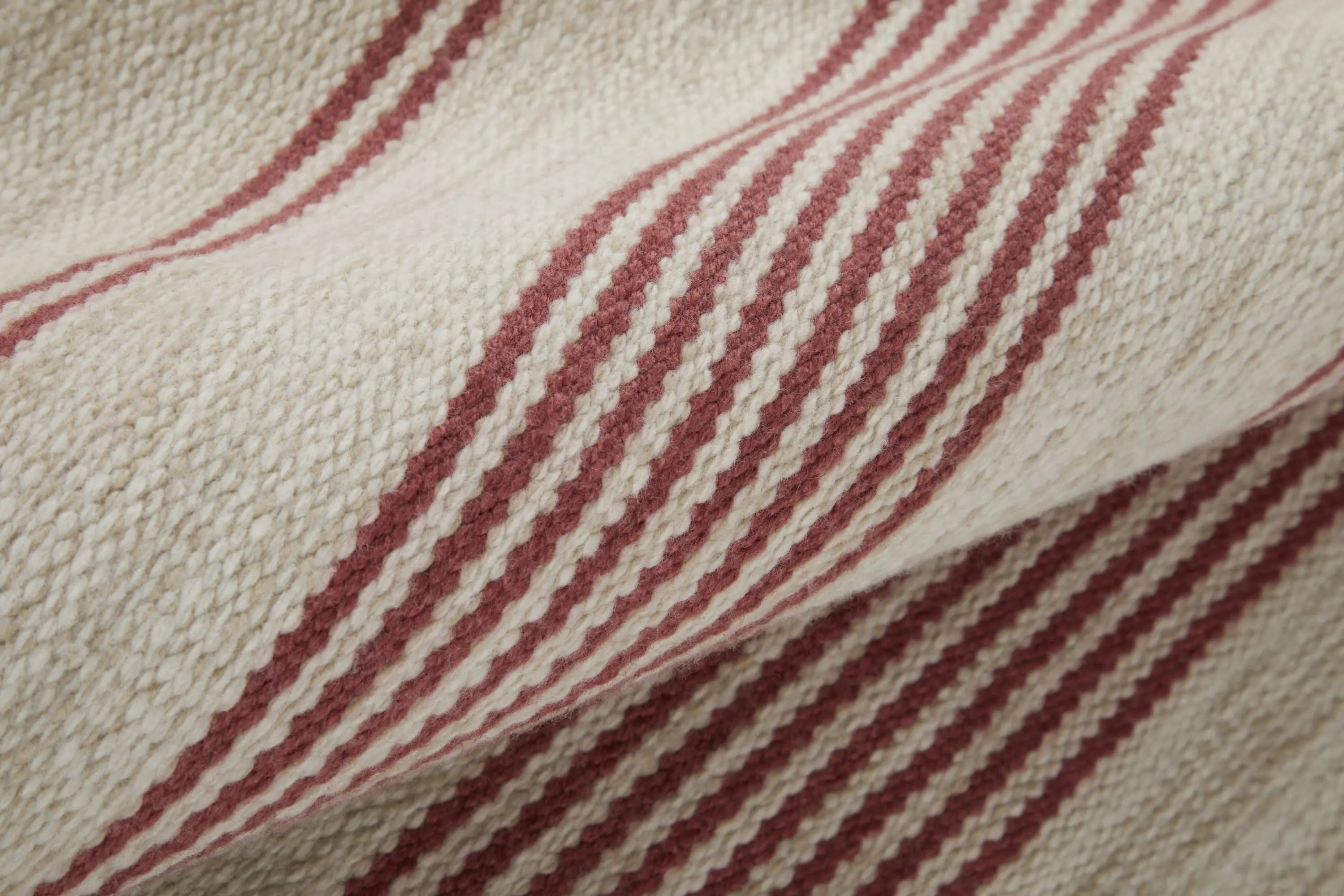 8' X 11' Red and Ivory Striped Hand Woven Area Rug Homeroots Outdoor